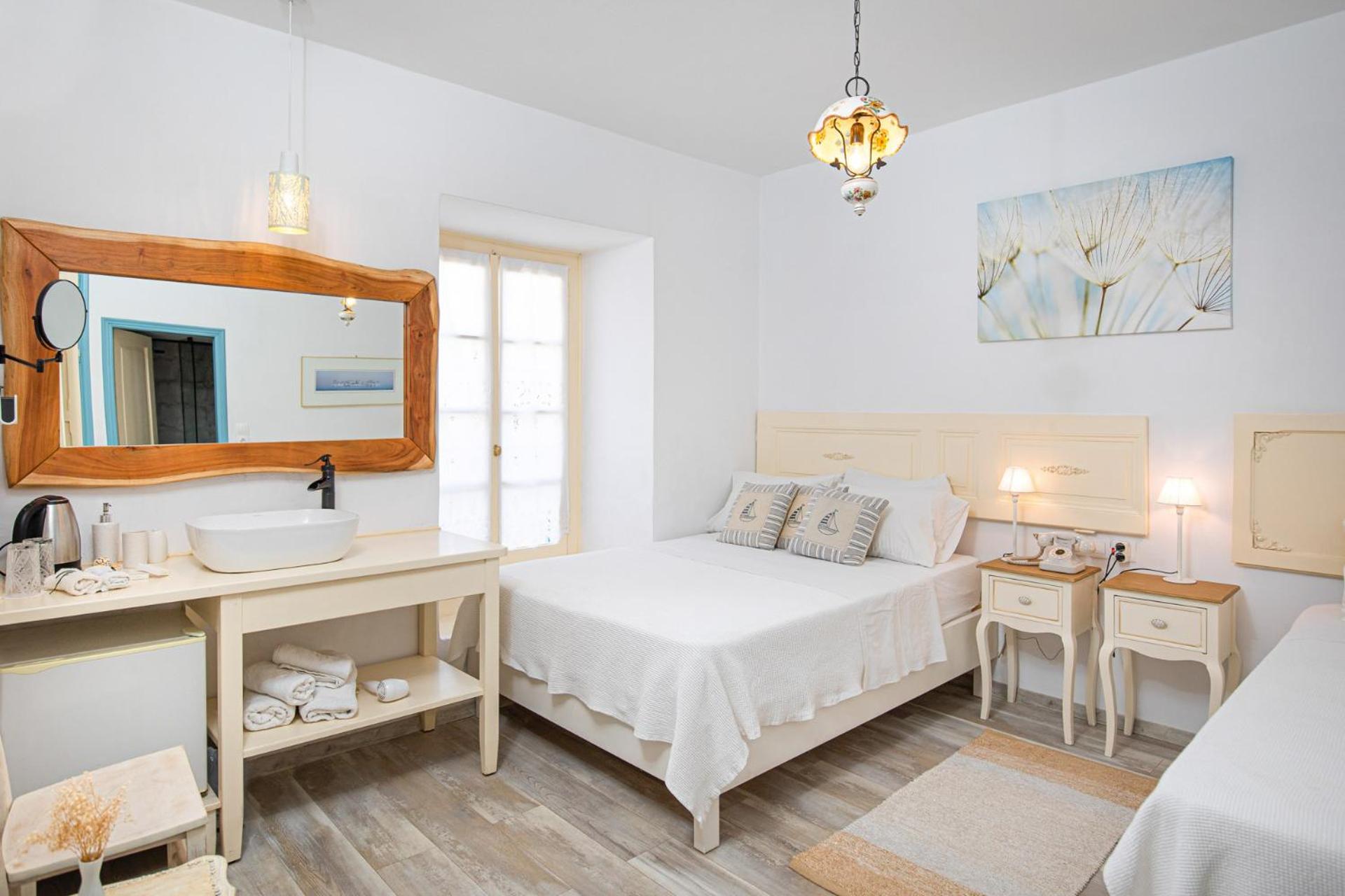 Twin Room - Penelope