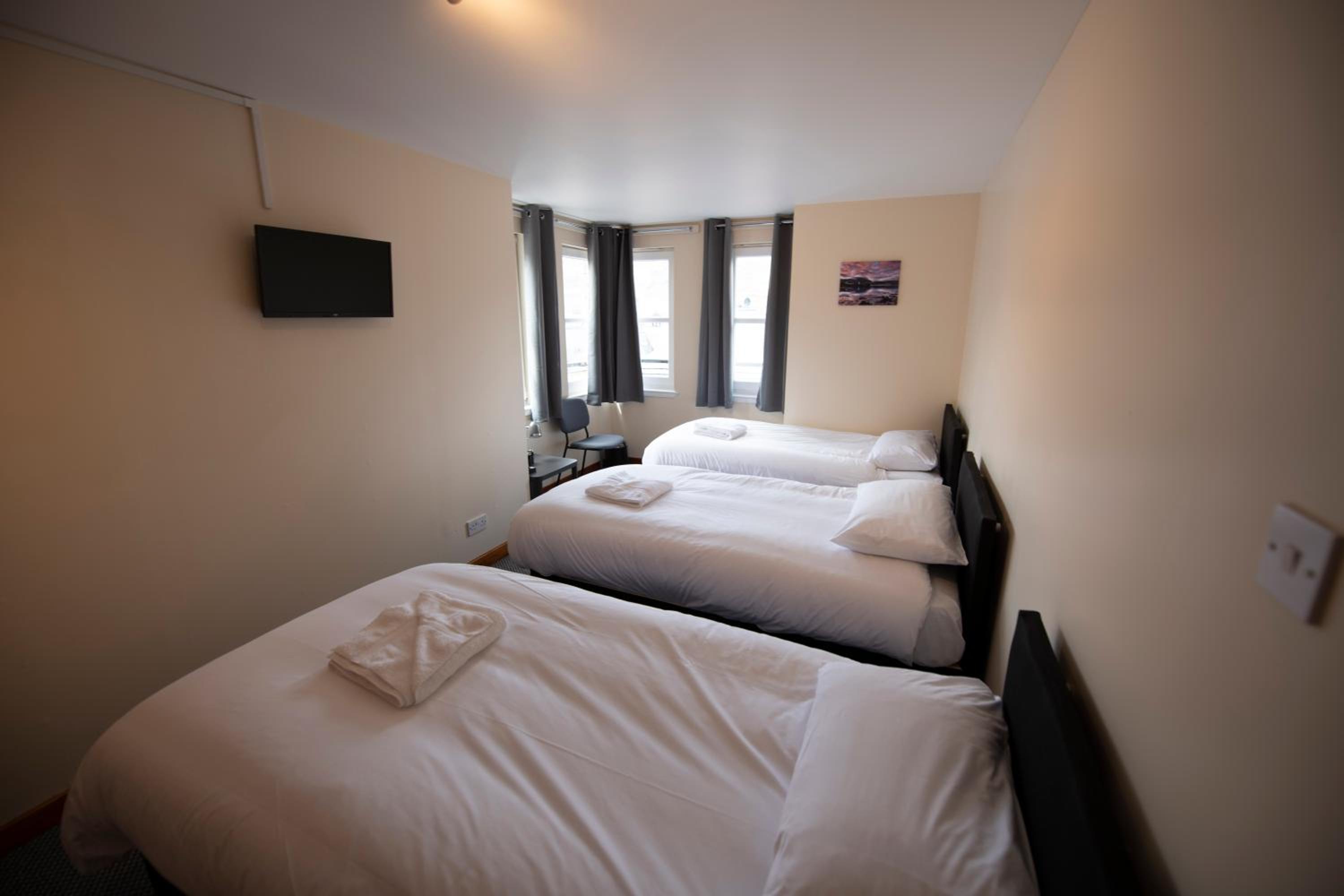 Triple Room with Shower photo 3