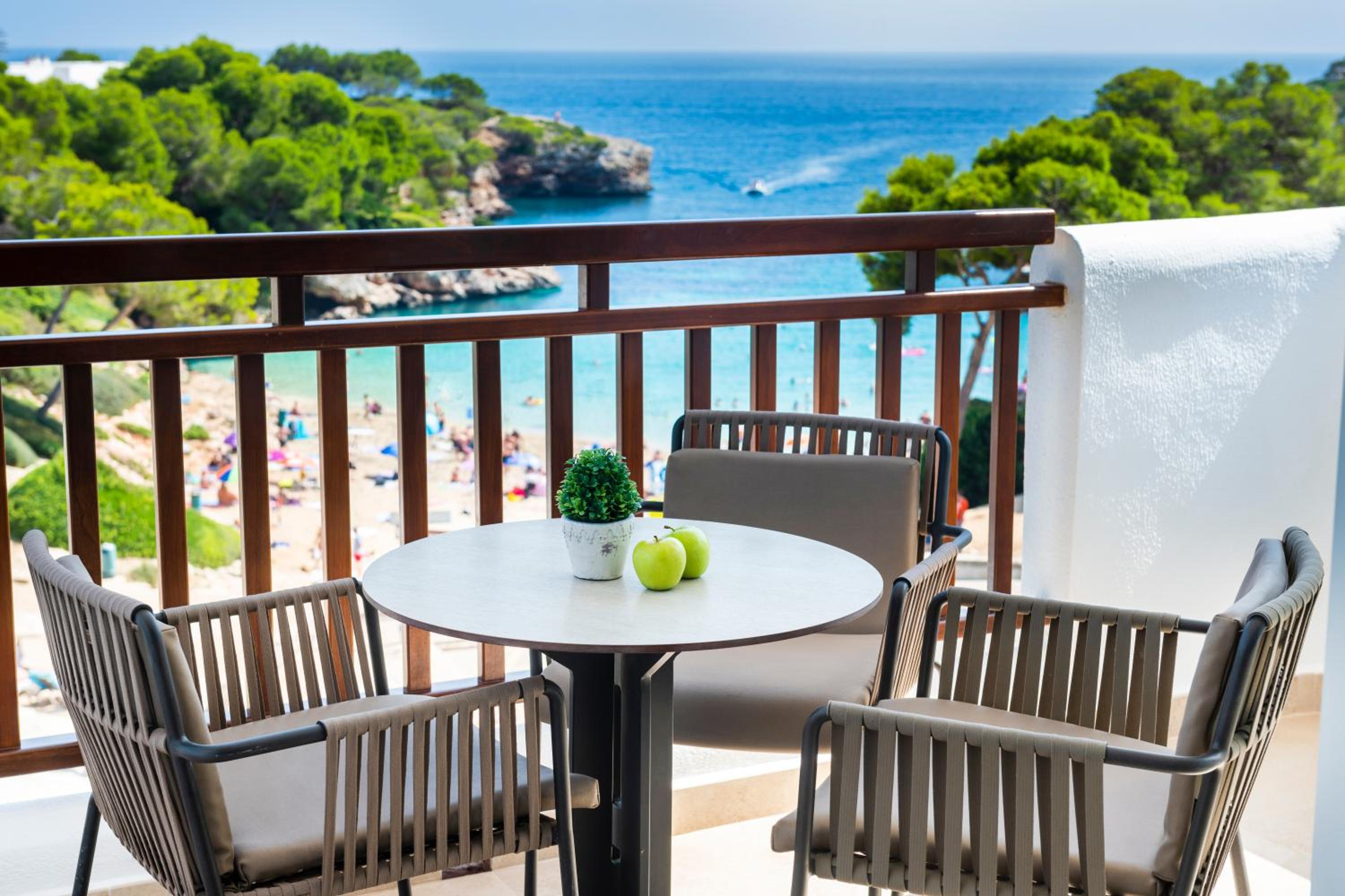Premium One-Bedroom Apartment with Sea View