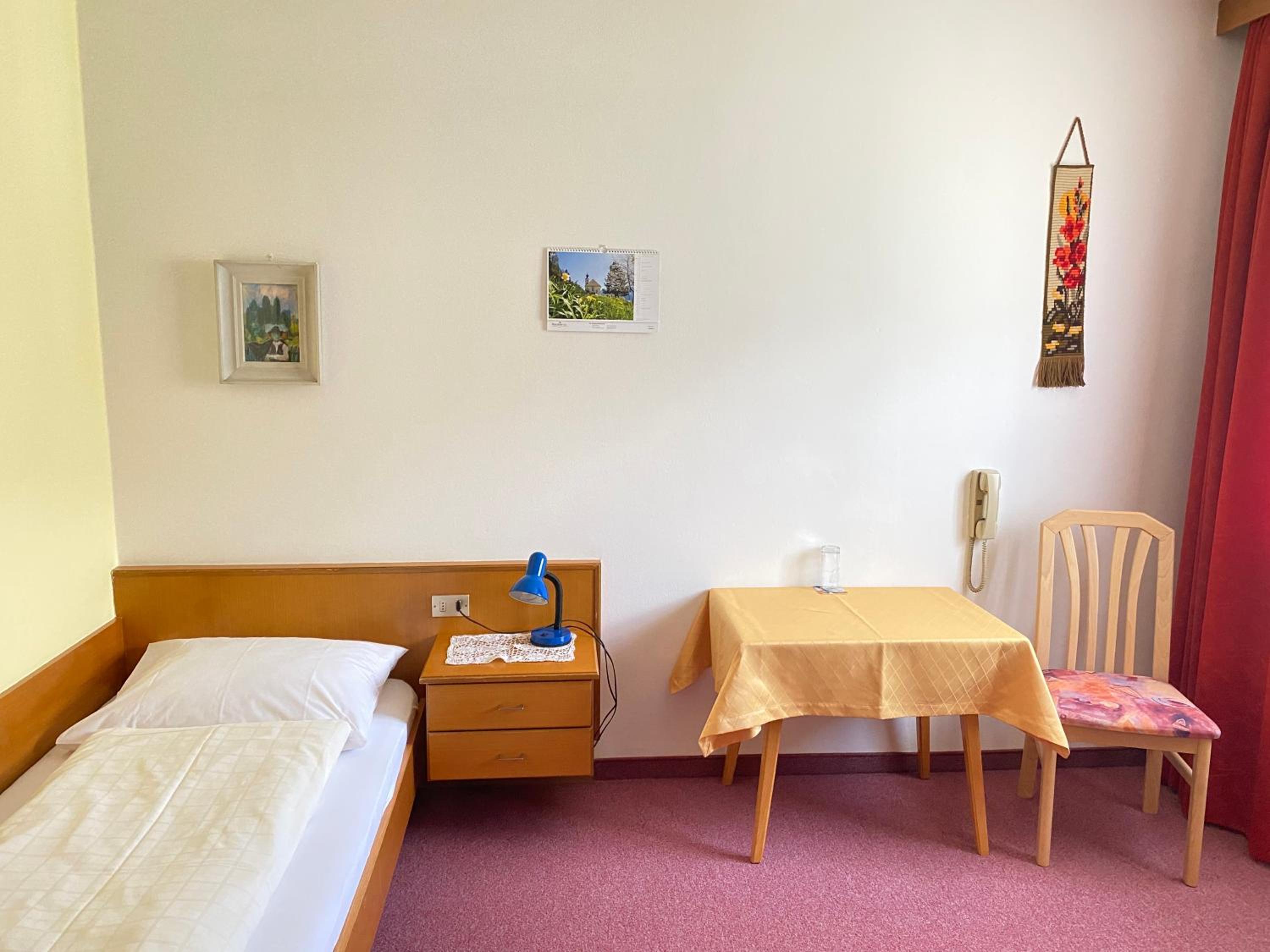 Single Room photo 2