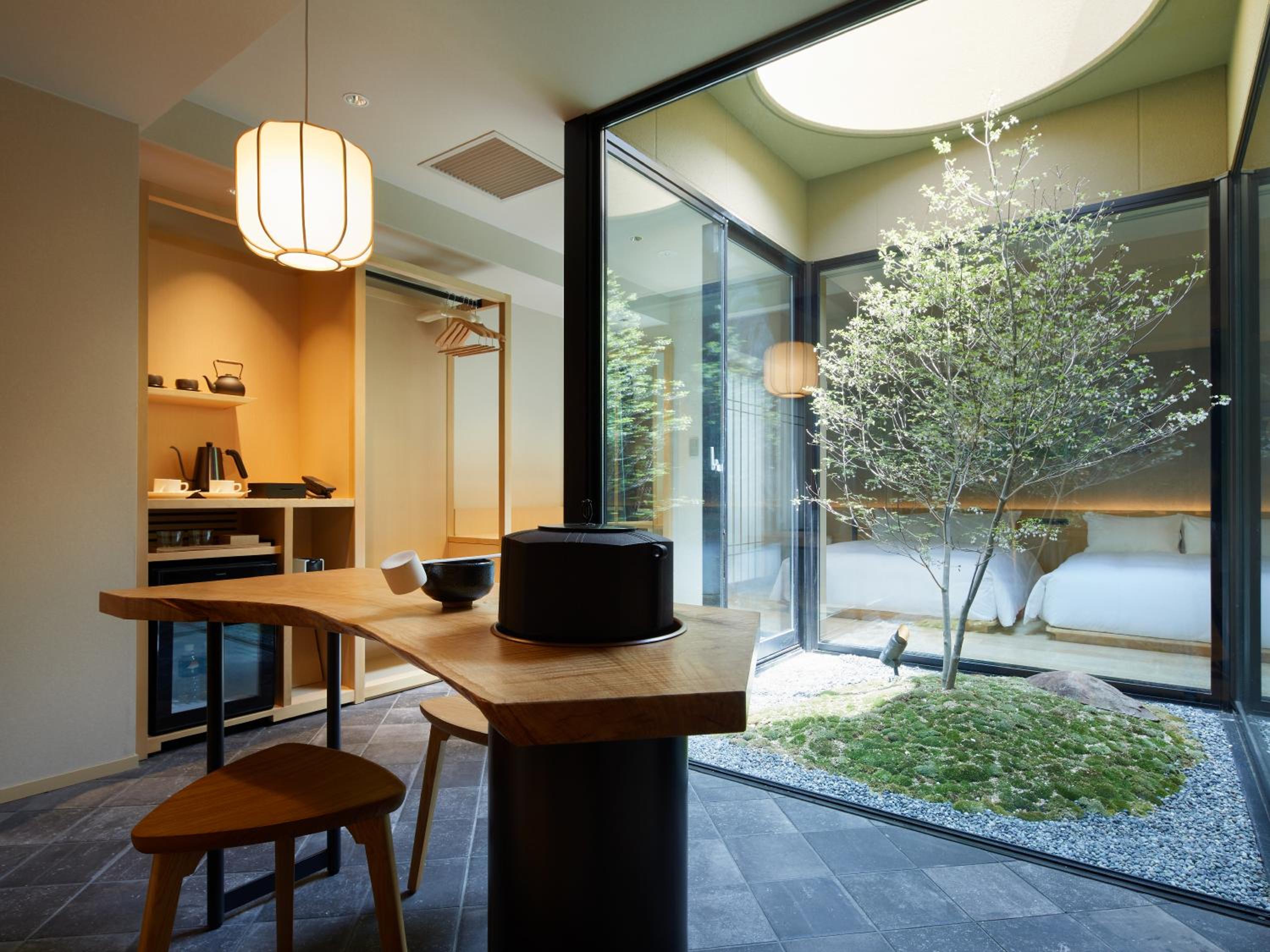 Premier Suite - Photo 7