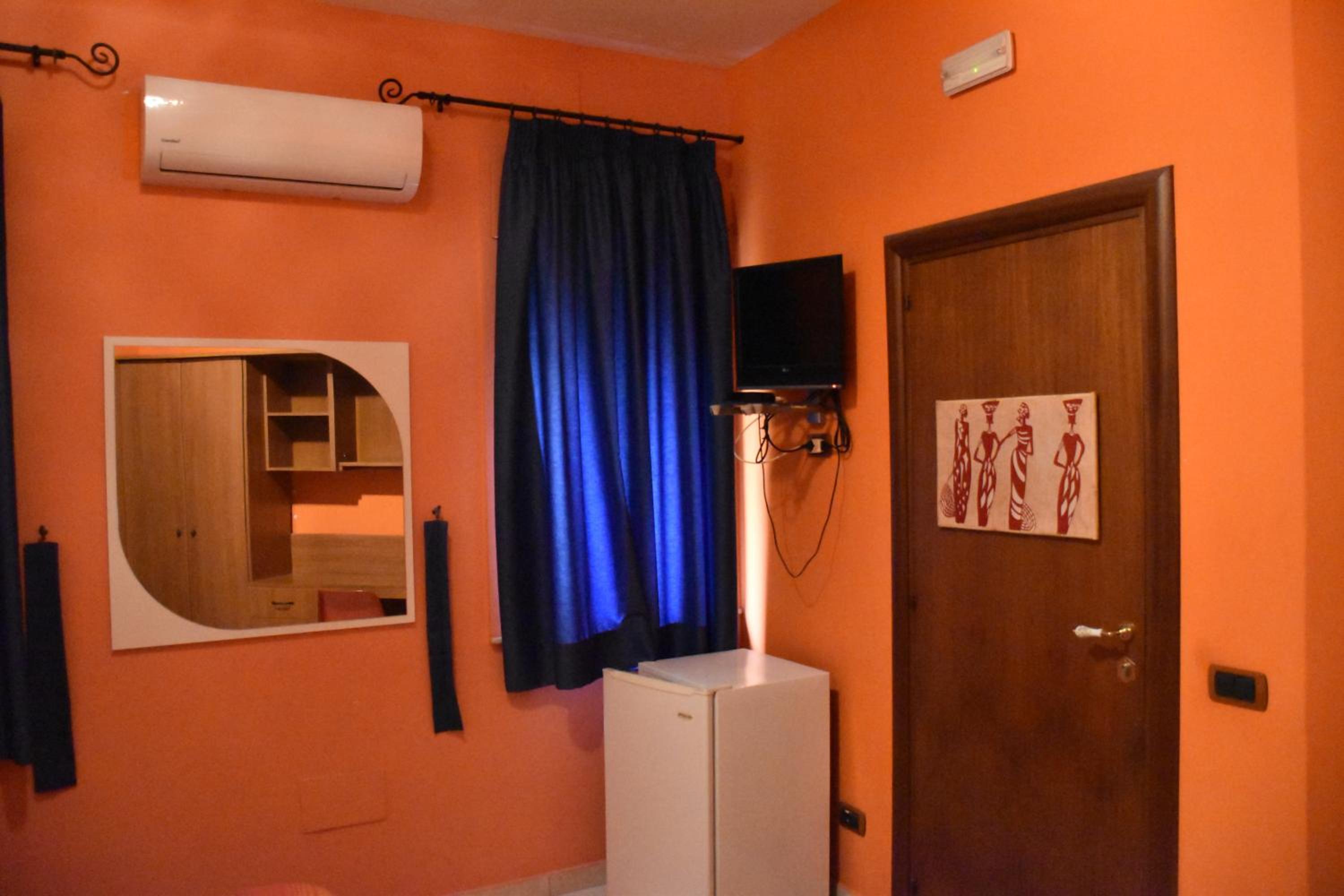 Double Room - Photo 4