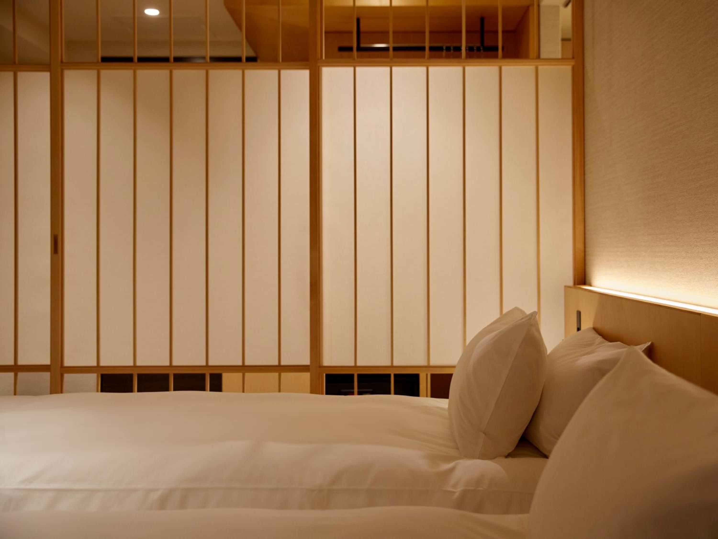 Corner Twin Room - Photo 3