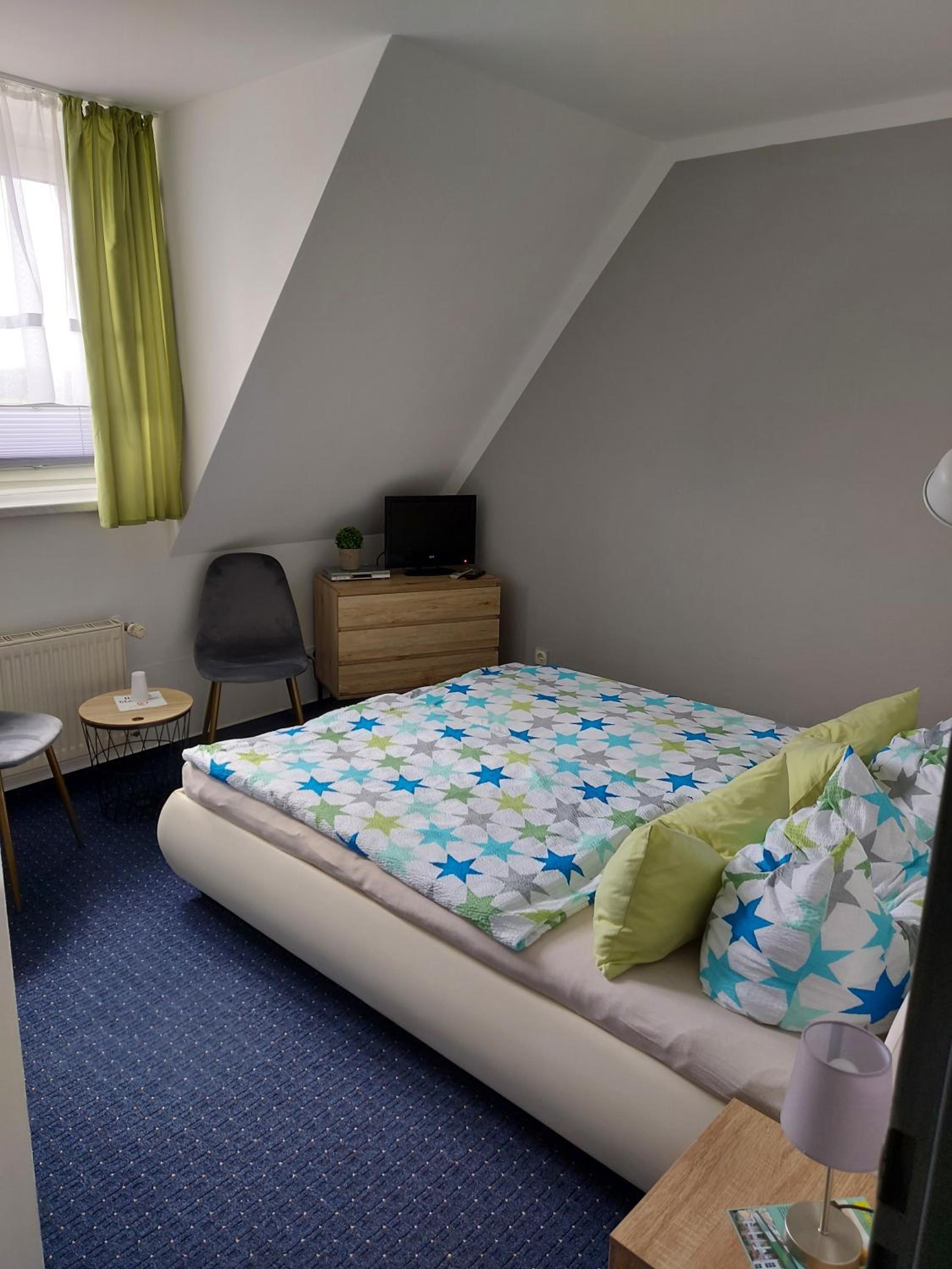 Small Double Room photo 1