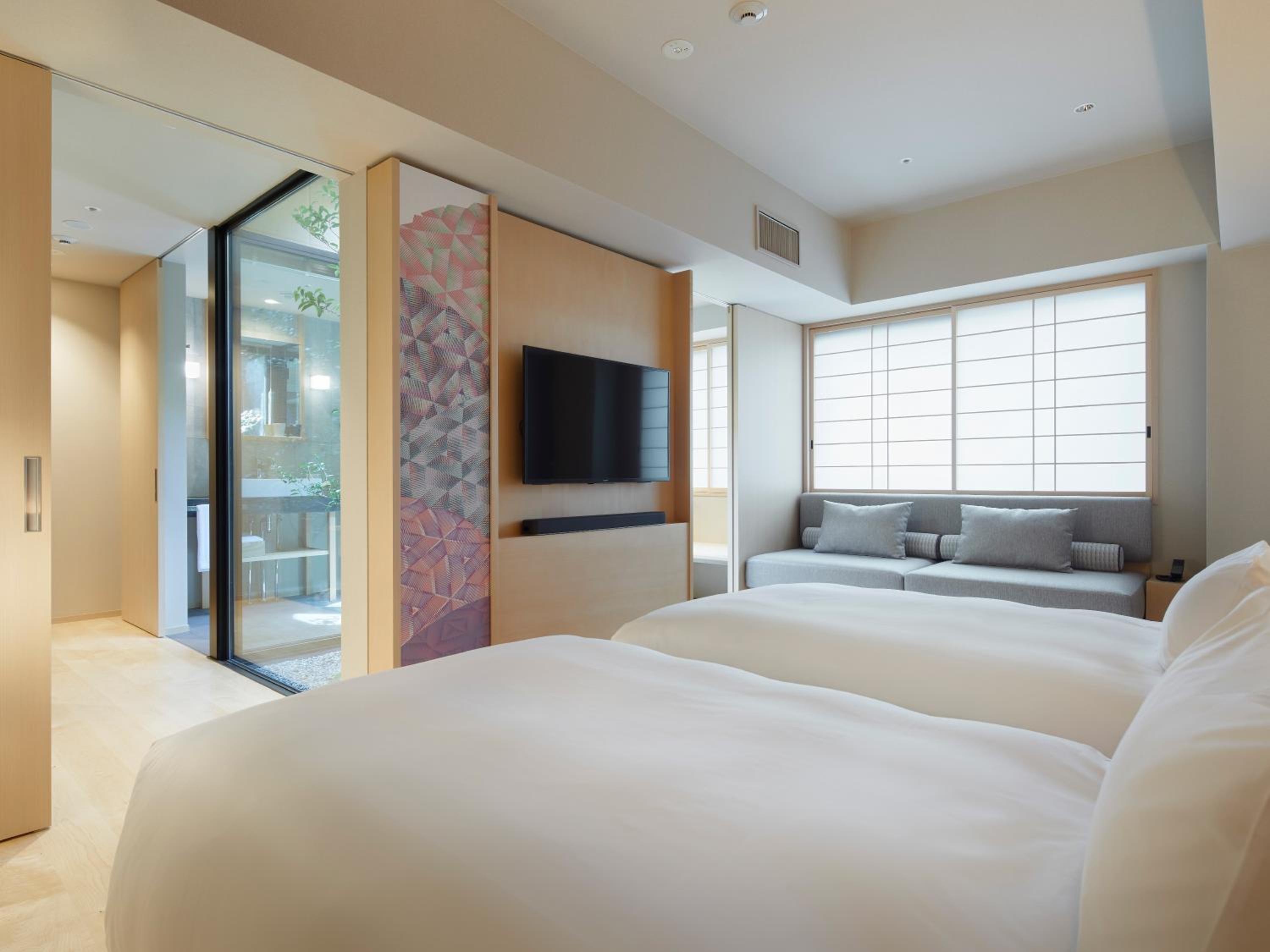 Premier Twin Room - Photo 2