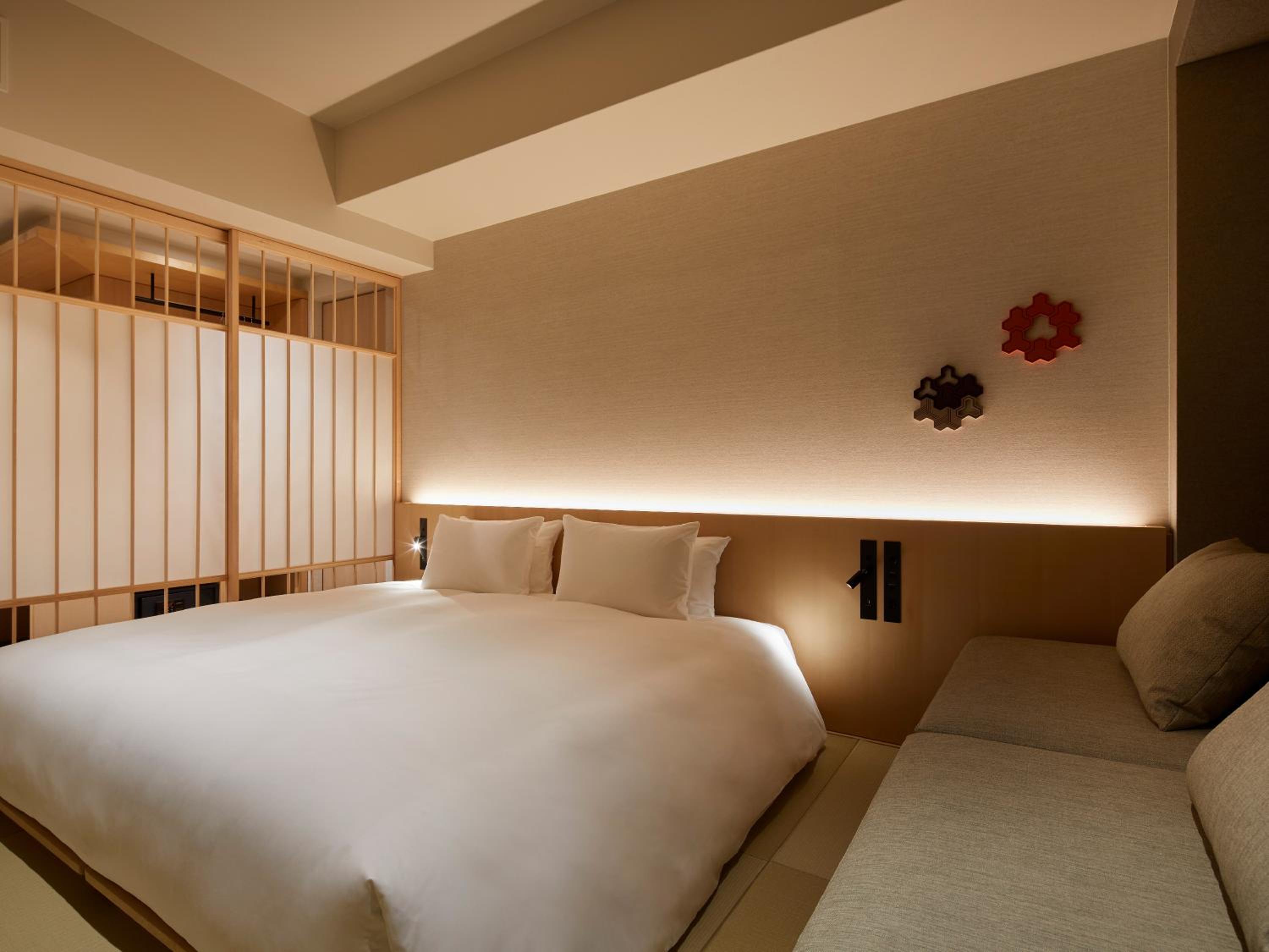 Corner King Room - Photo 3