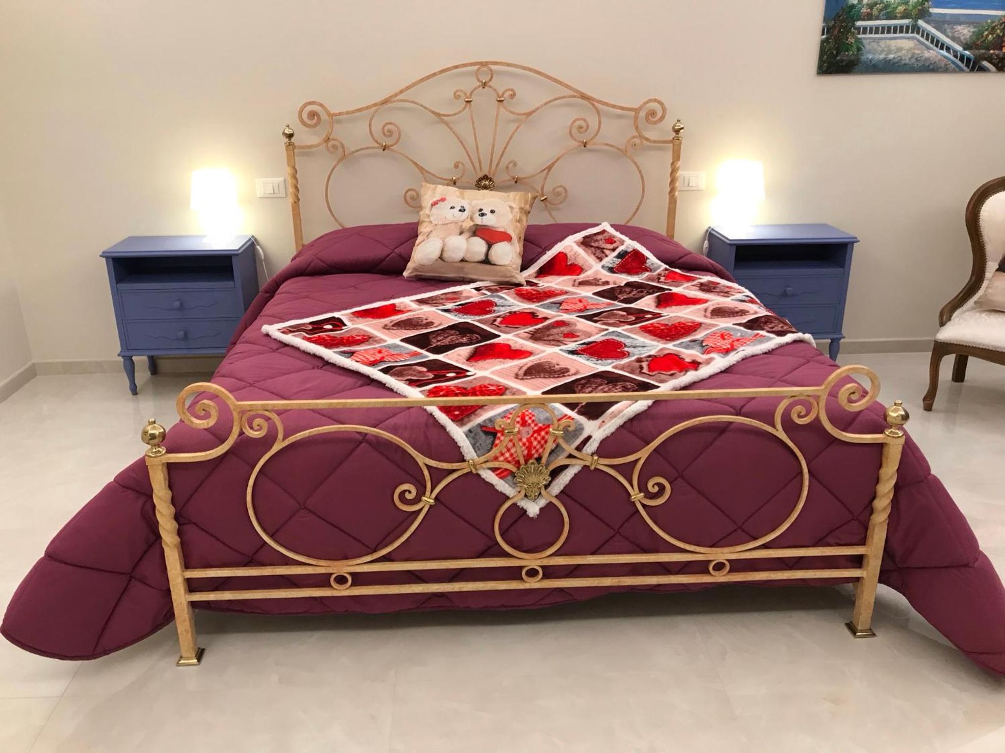 Deluxe Double Room with Bath - Photo 1