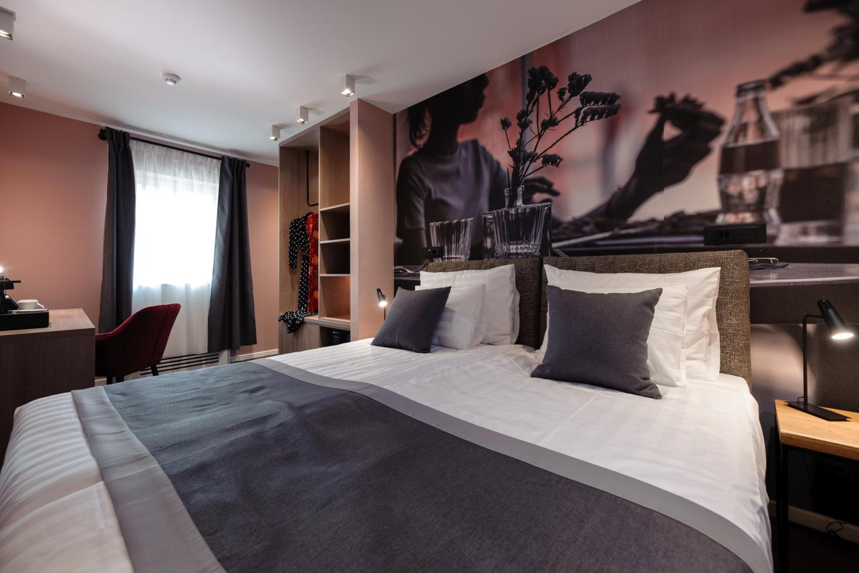 Superior King Room