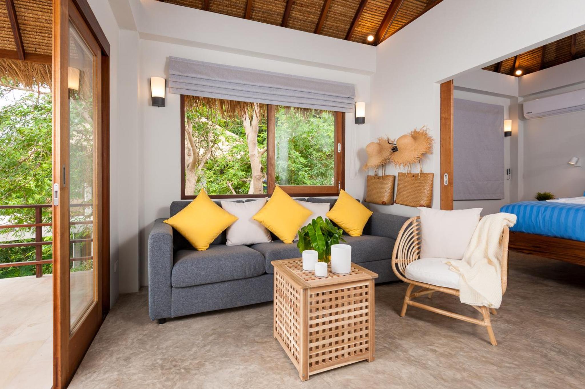C16B - One Bedroom Private Pool Villa with Seaview