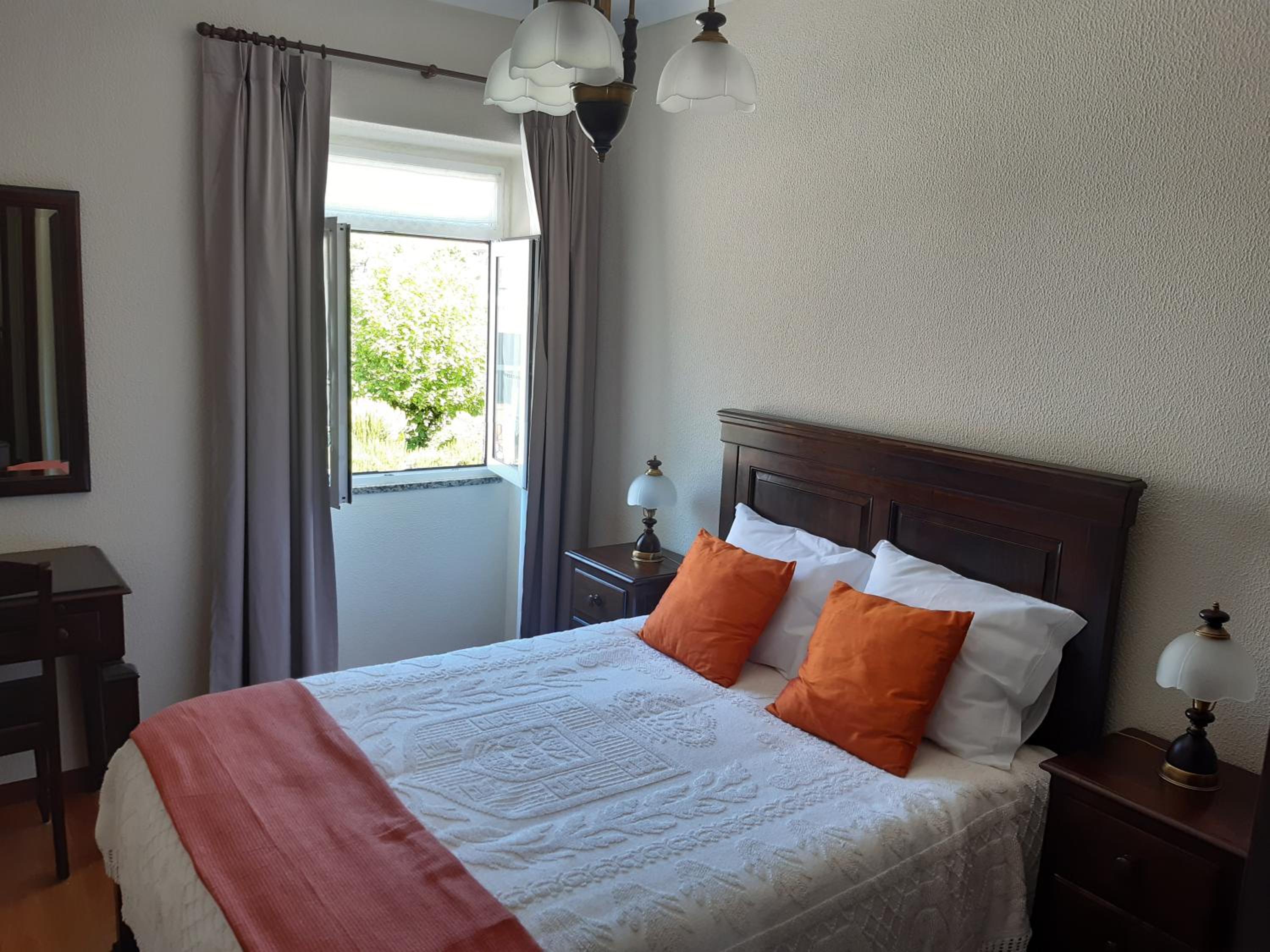Double Room with Private Bathroom - Photo 1