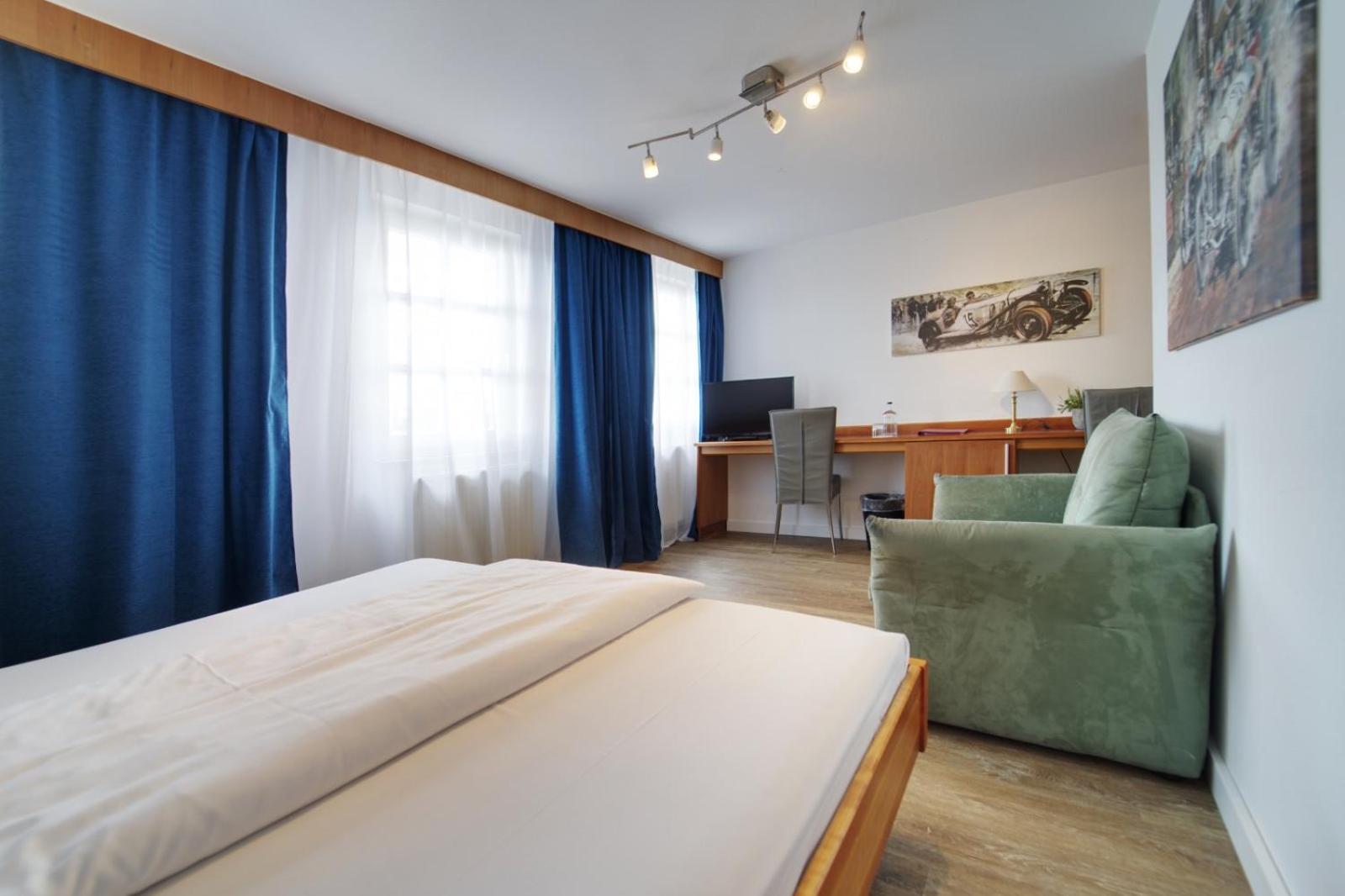 Double Room - Photo 5