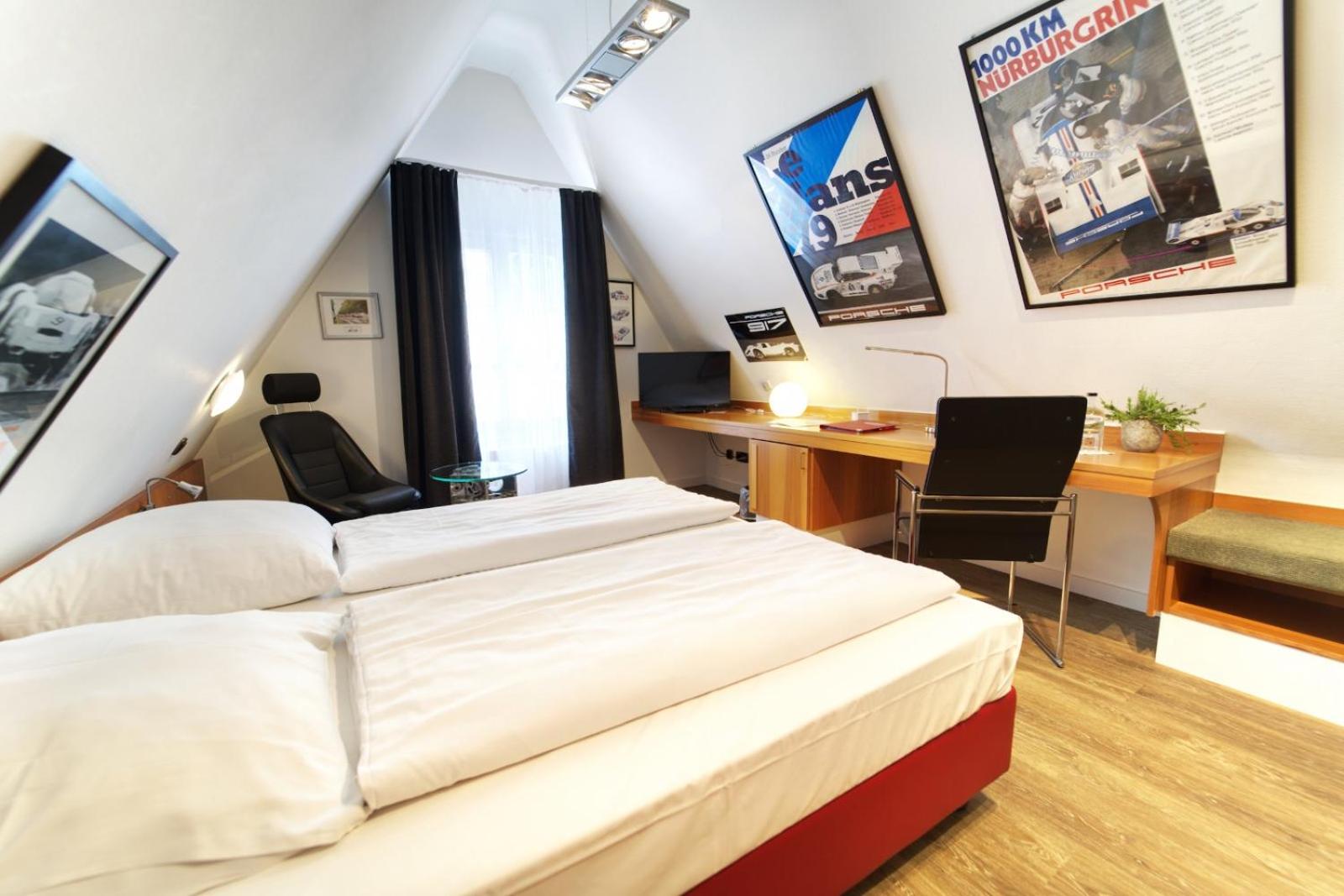 Double Room - Photo 9