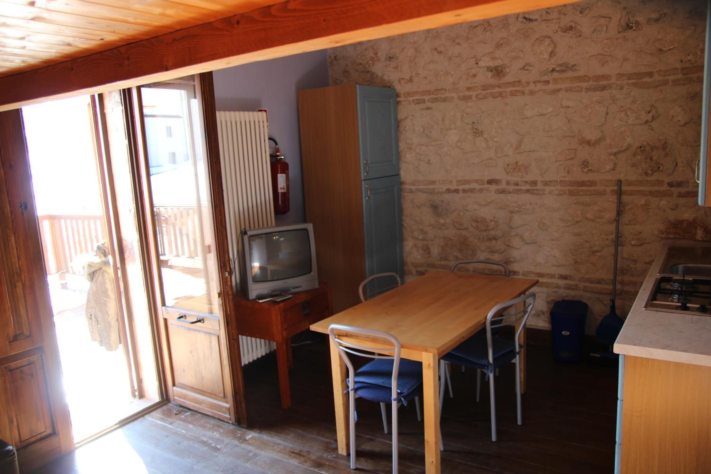 One-Bedroom Apartment - Photo 5