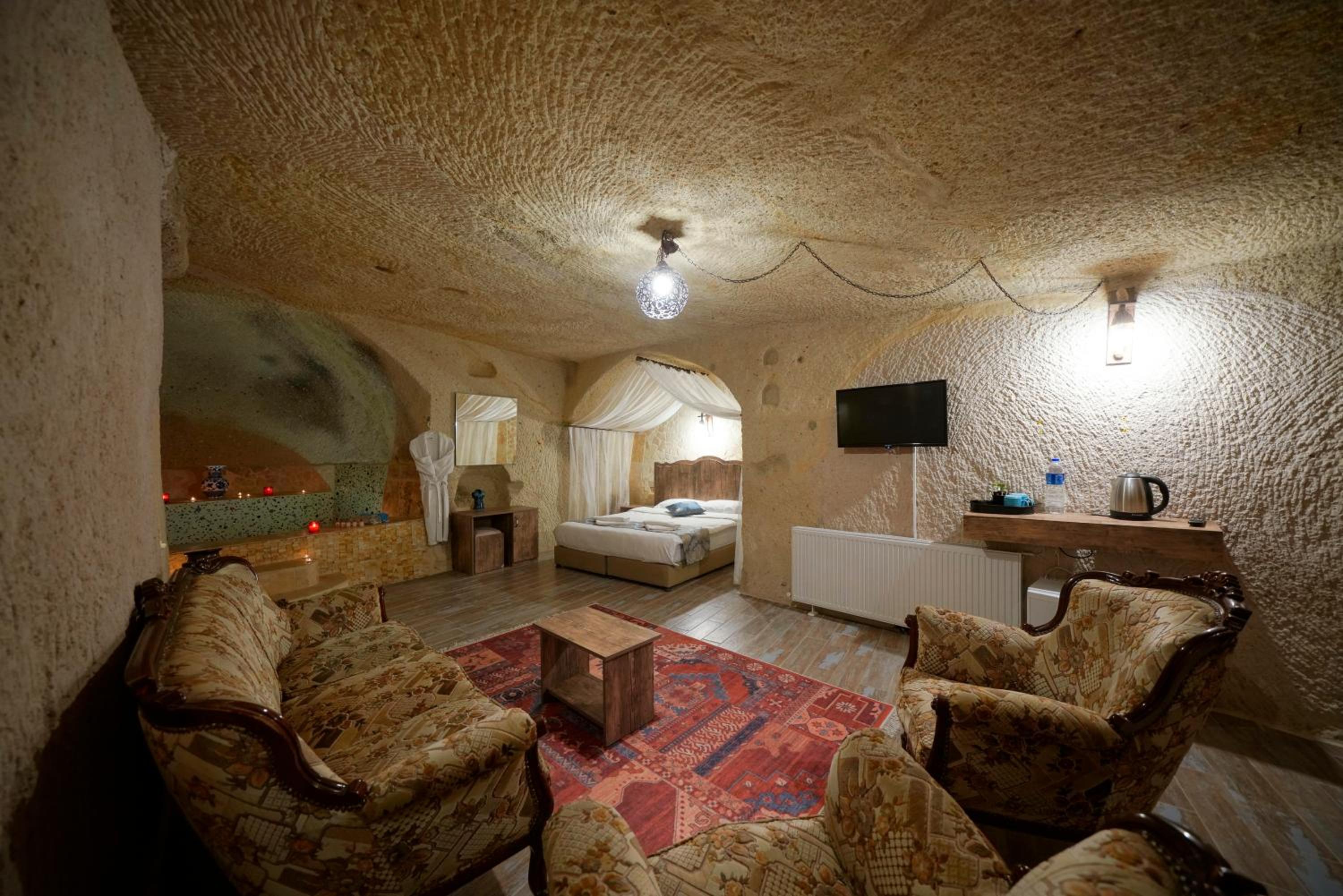 Superior Double Cave Room - Photo 7