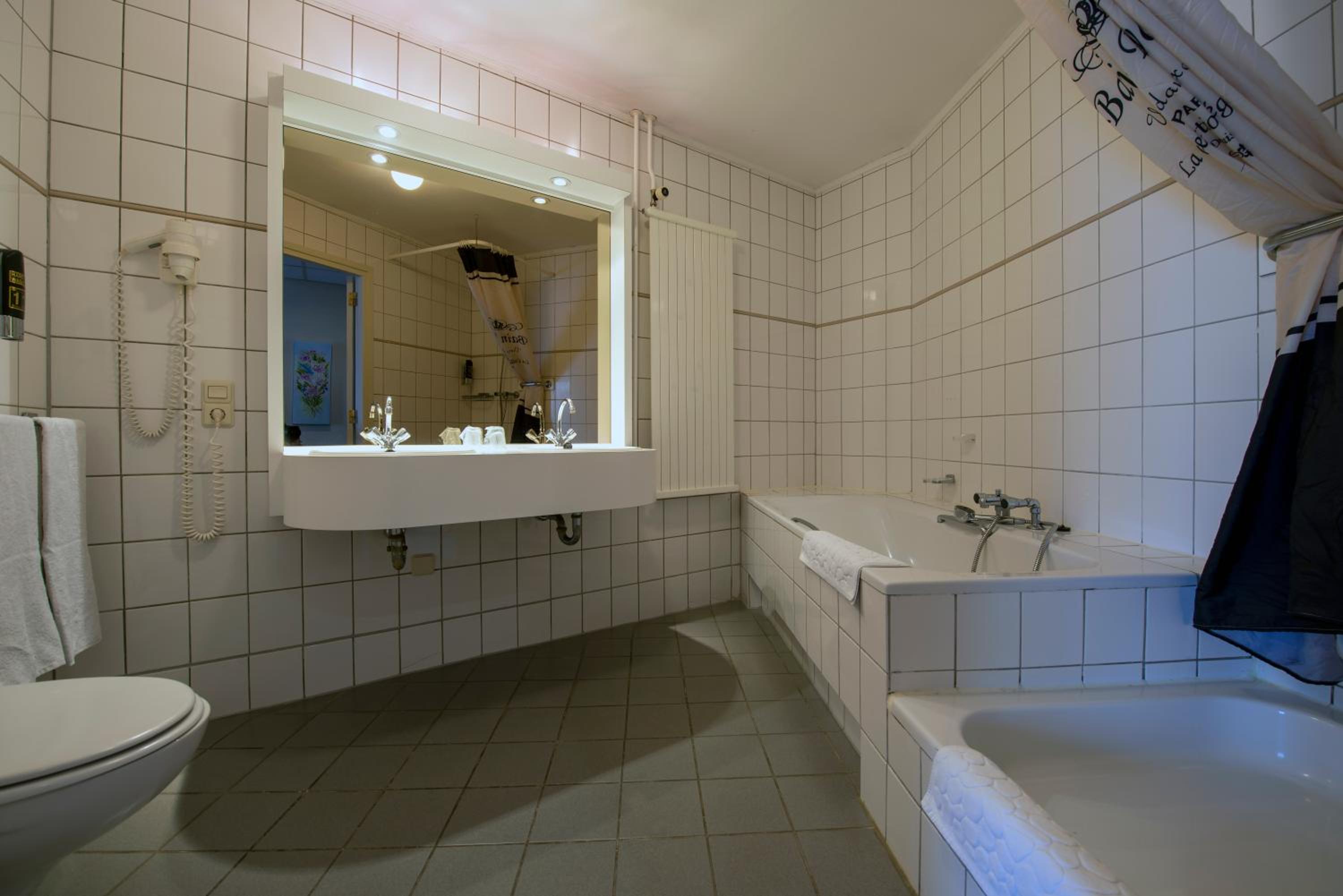 Standard Double Room - Photo 5
