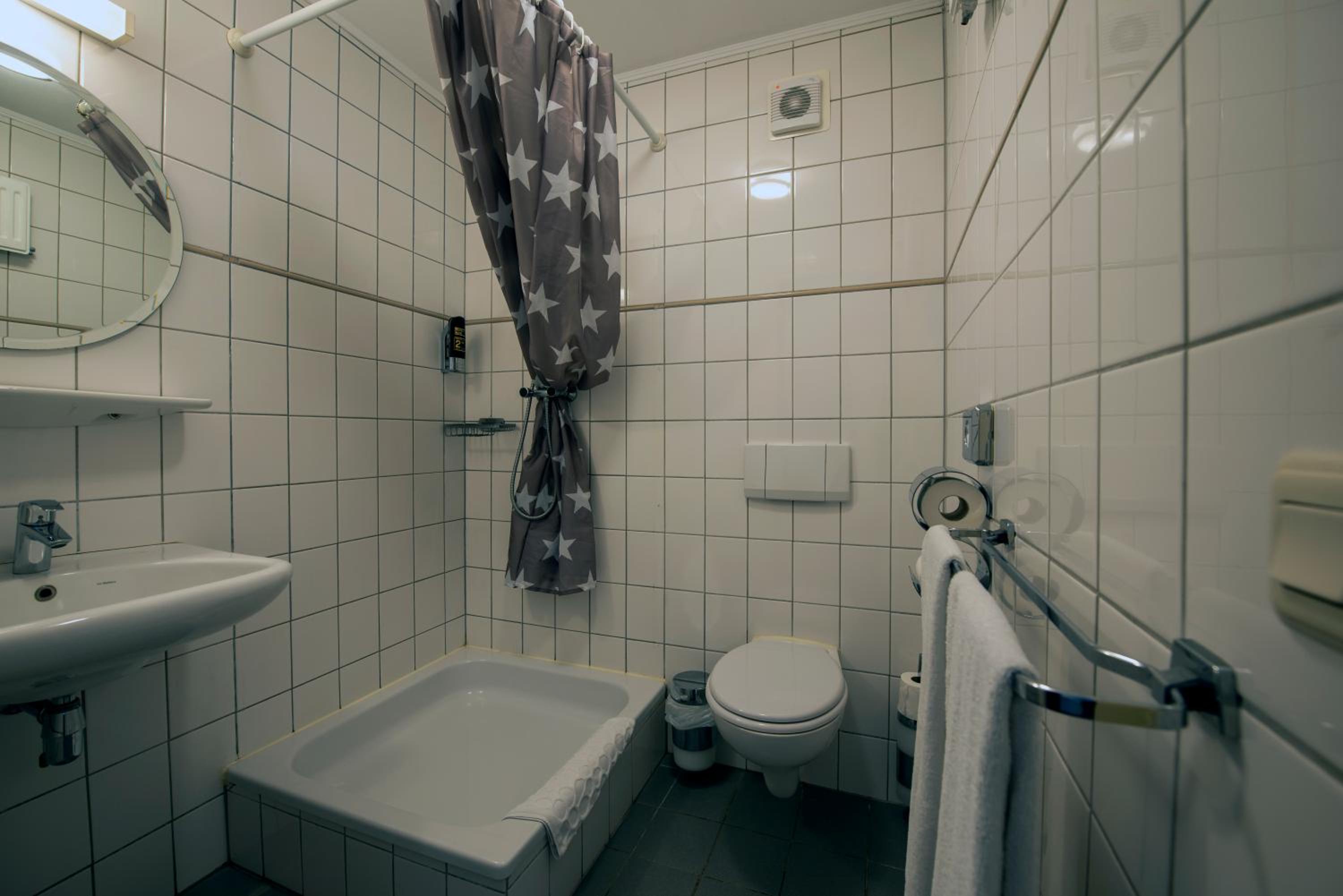 Standard Double Room - Photo 4