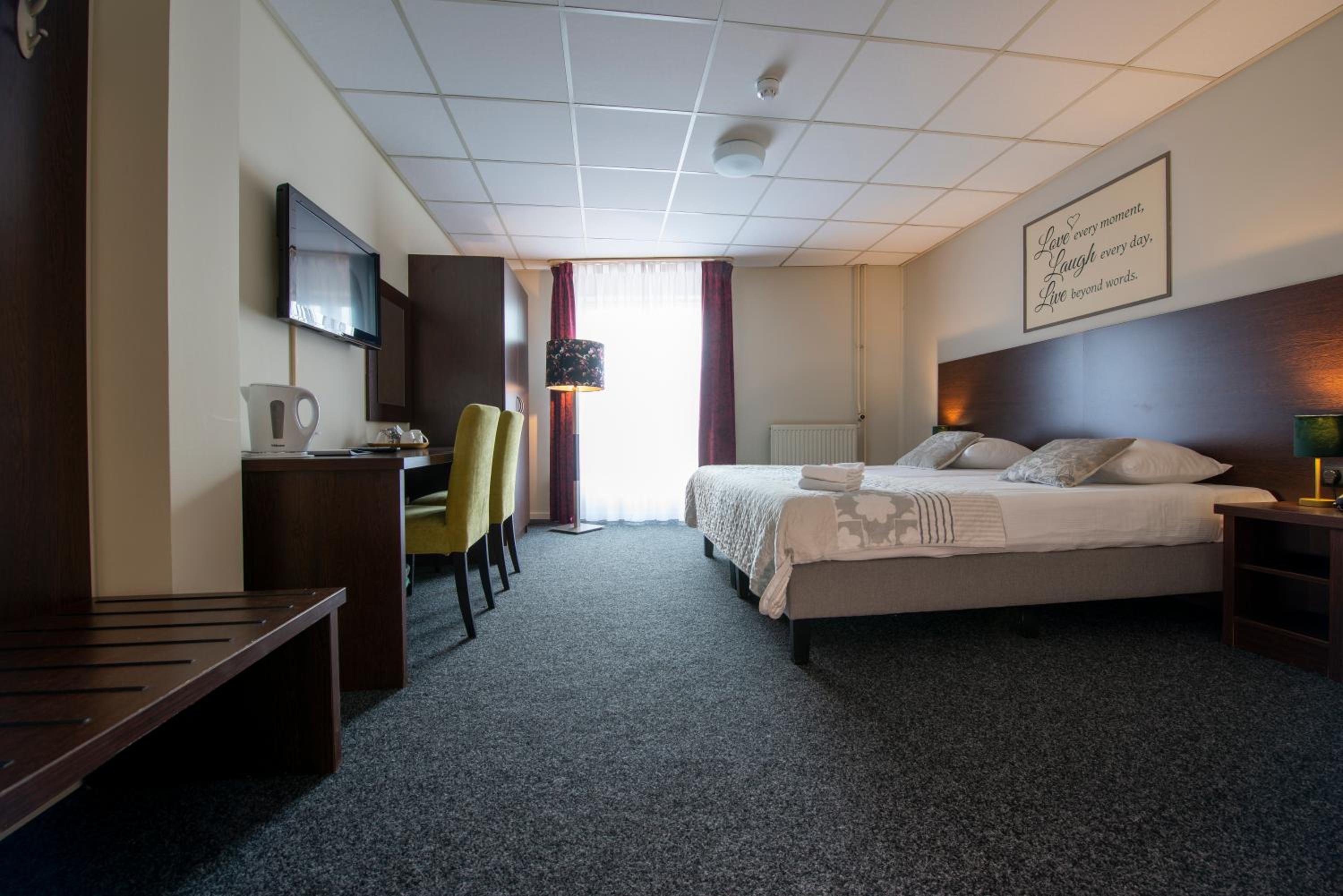 Standard Double Room - Photo 2