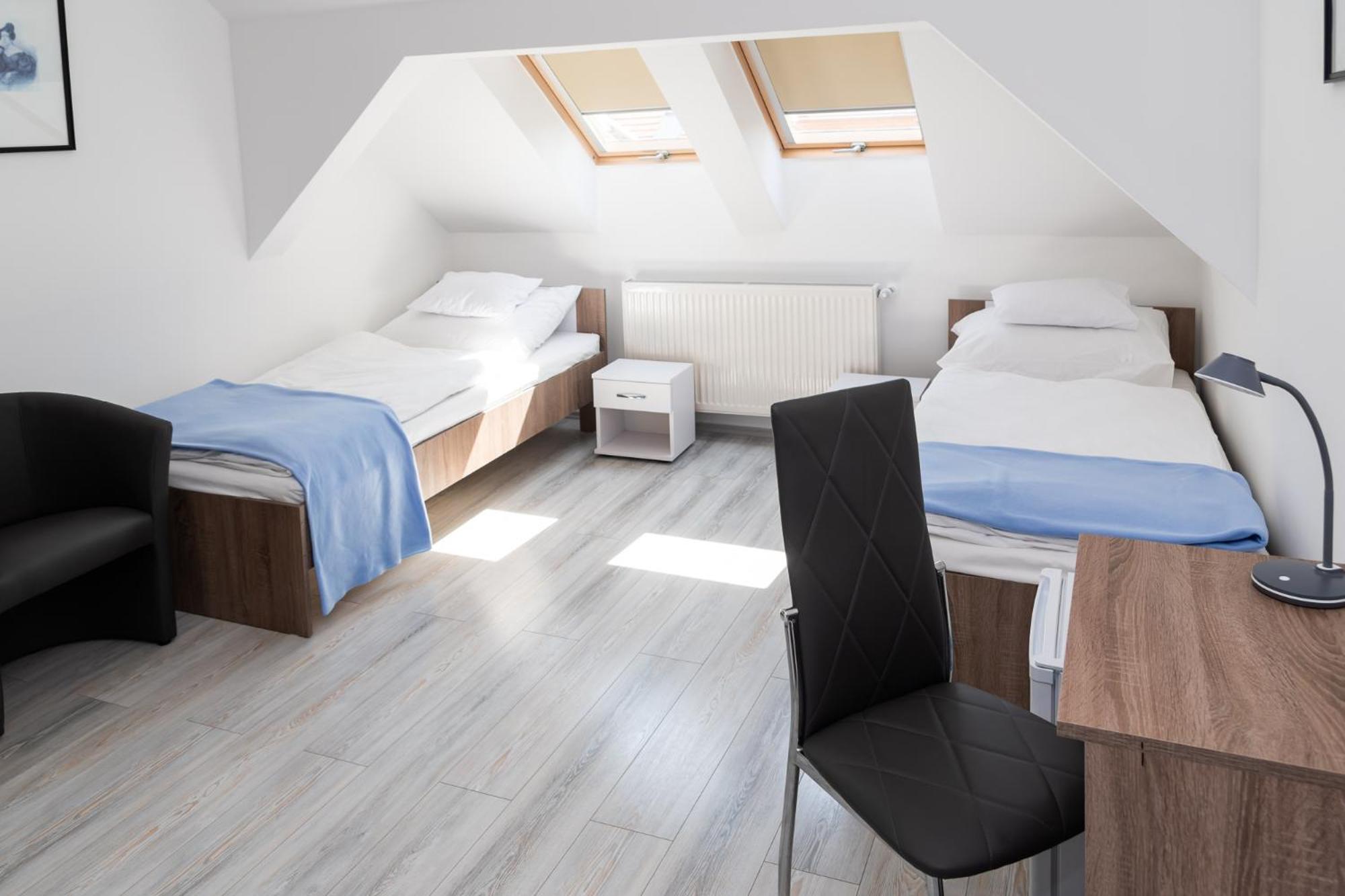 Standard Twin Room photo 2