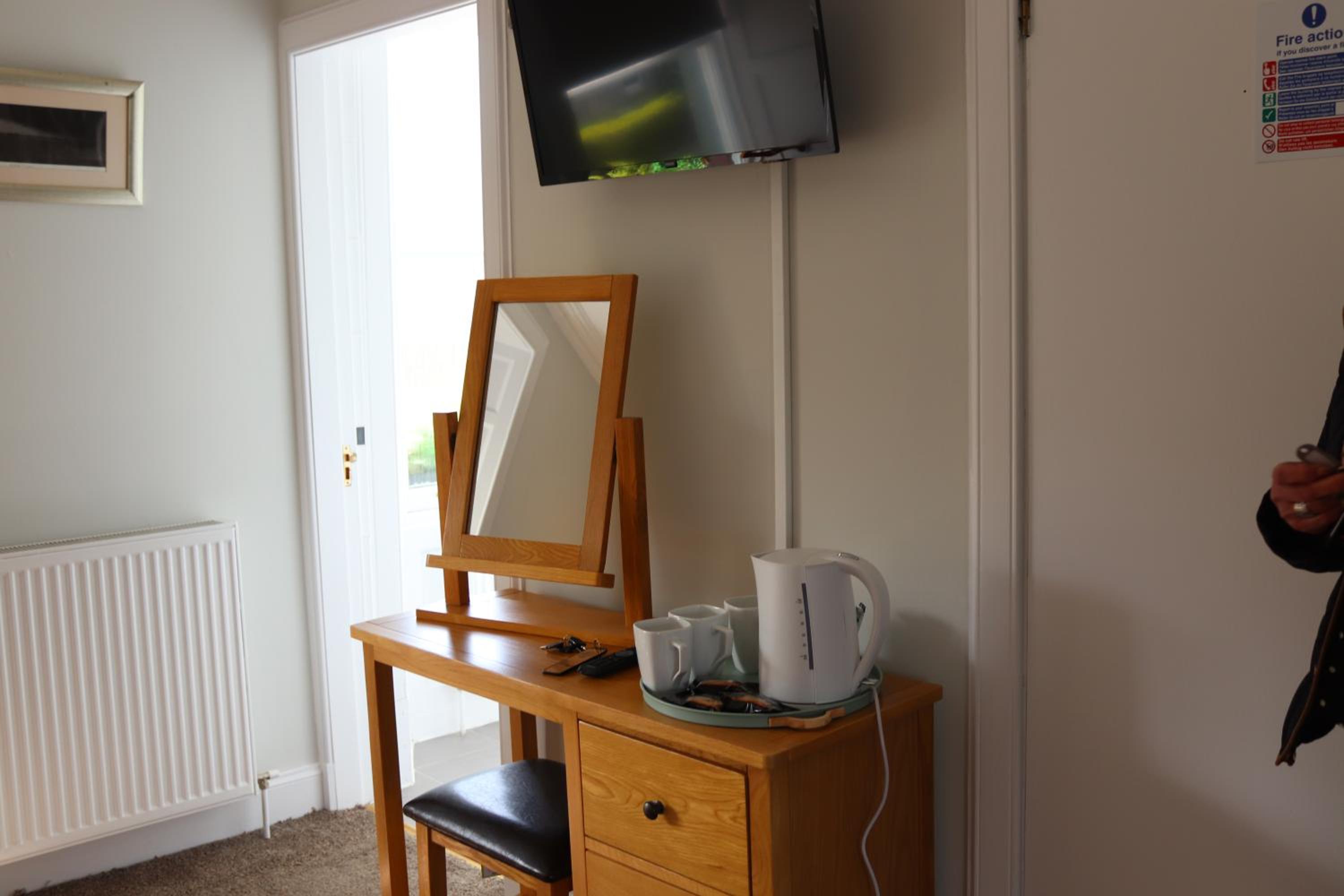 Deluxe Family Room - Photo 2
