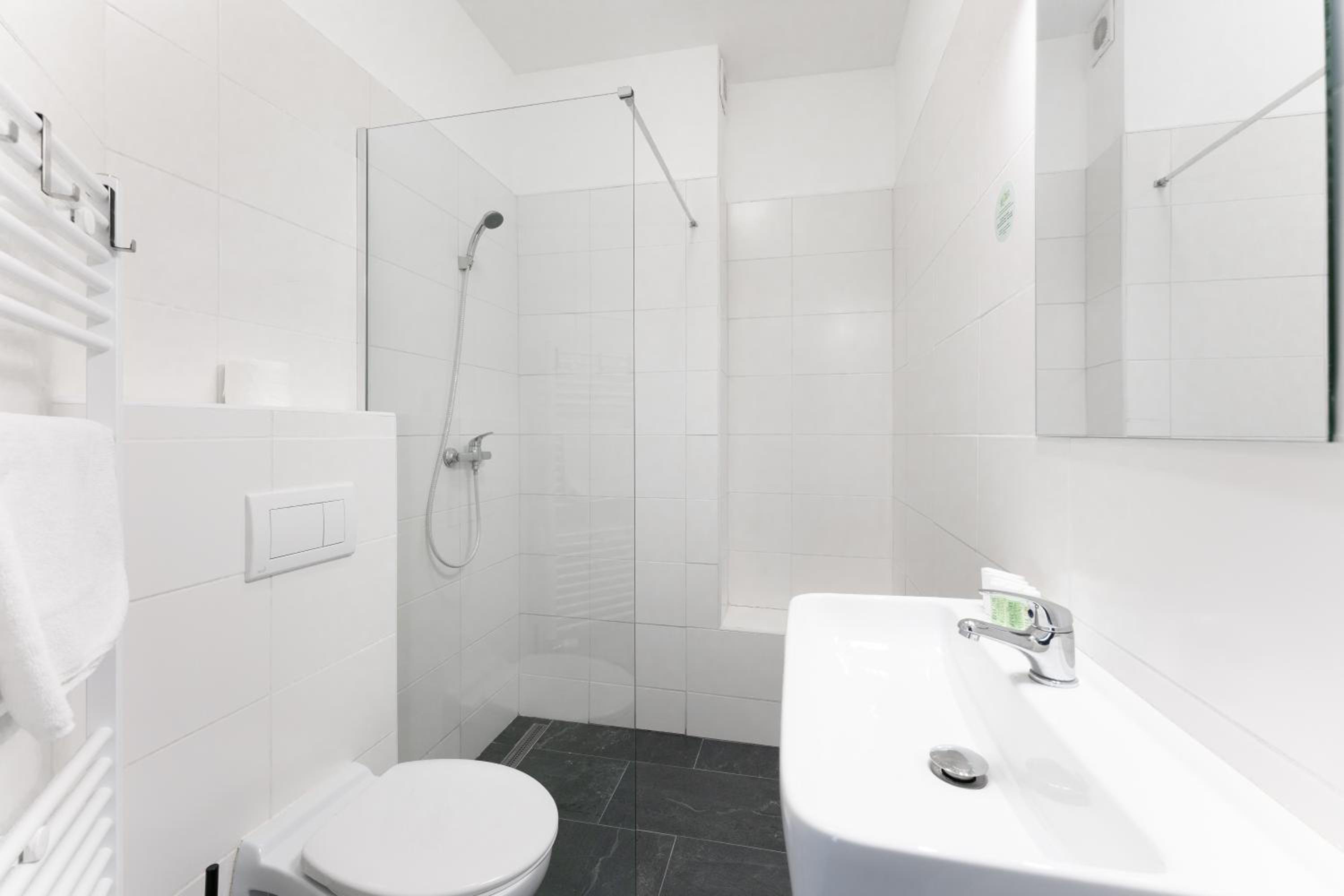 Double Room - Photo 4