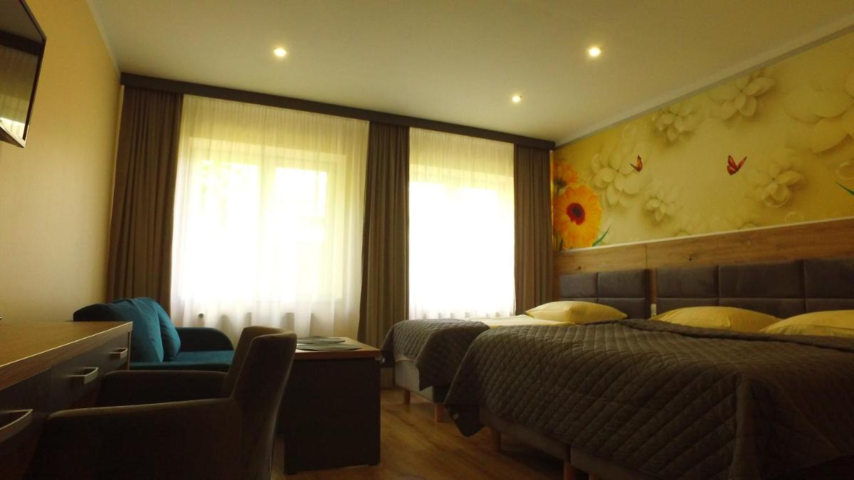 Quadruple Room with Private Bathroom photo 3