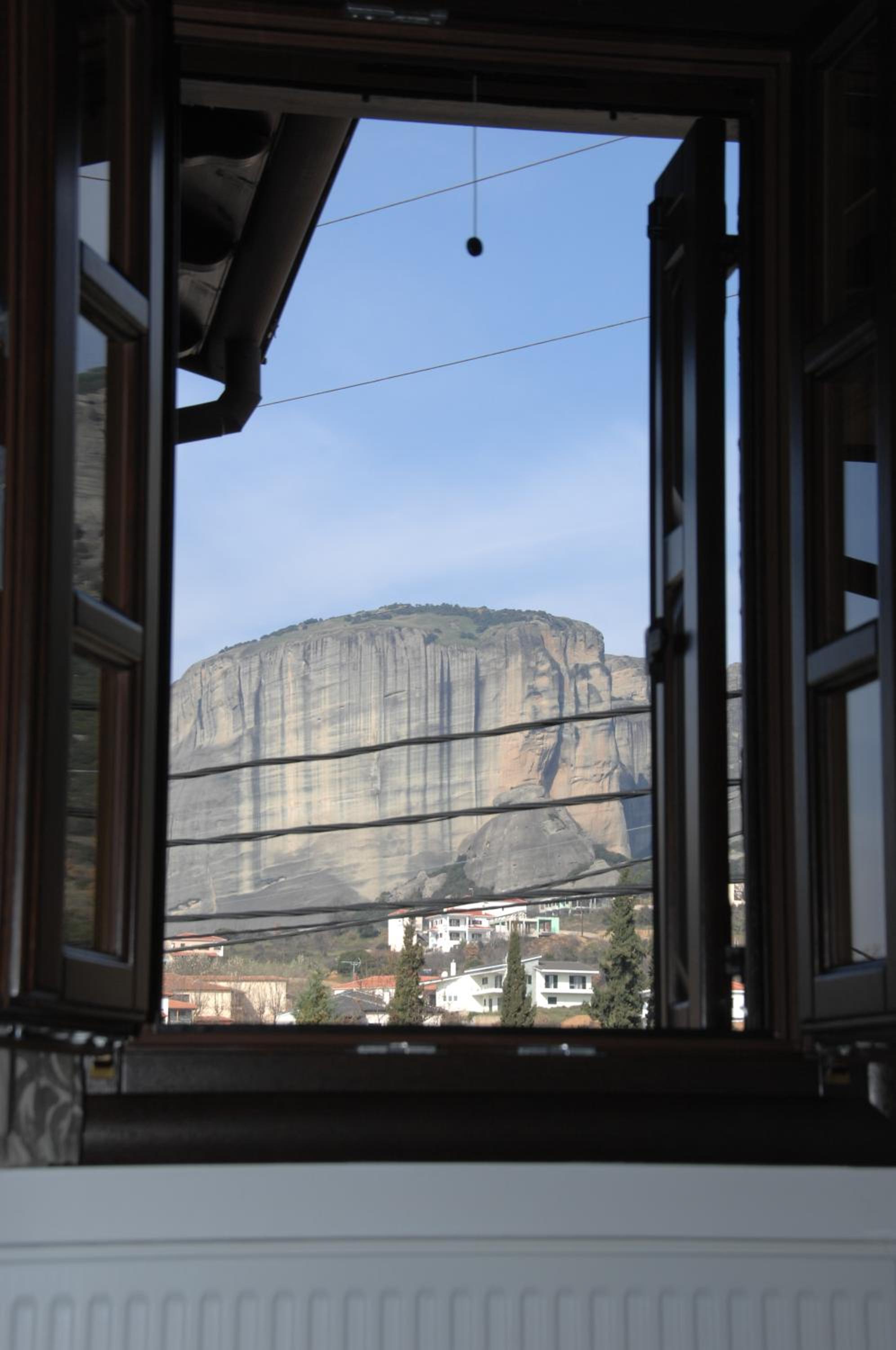 Double or Twin Room with Meteora View - Photo 2