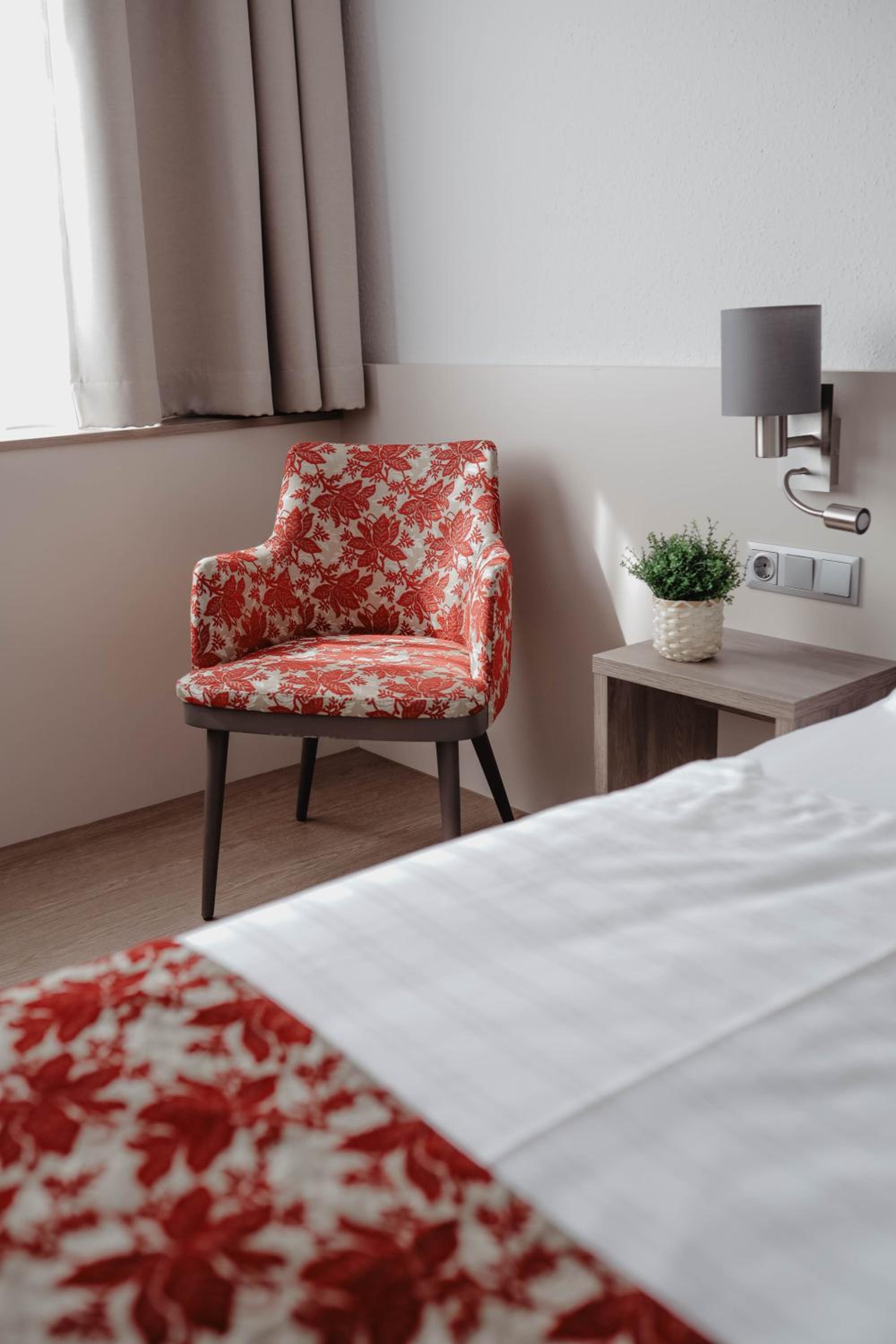 Double or Twin Room - Photo 3