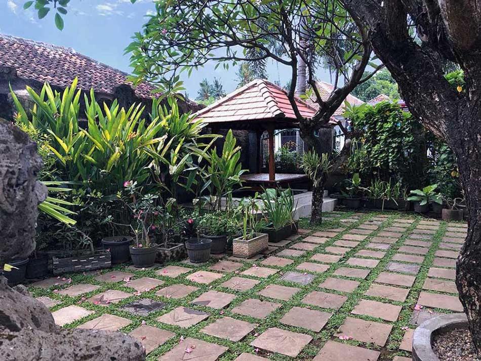 Villa - Photo 2