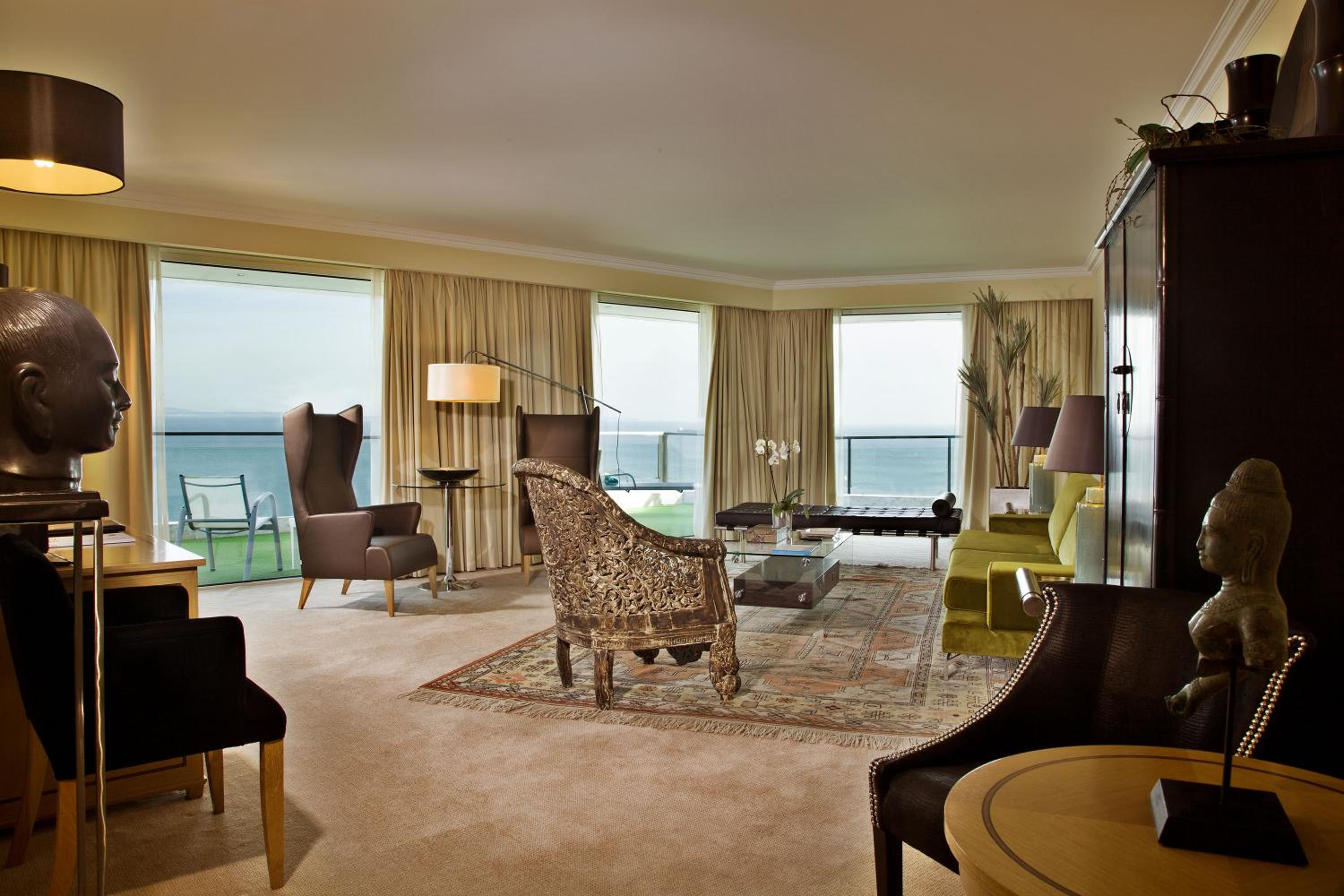 Deluxe Suite photo 2
