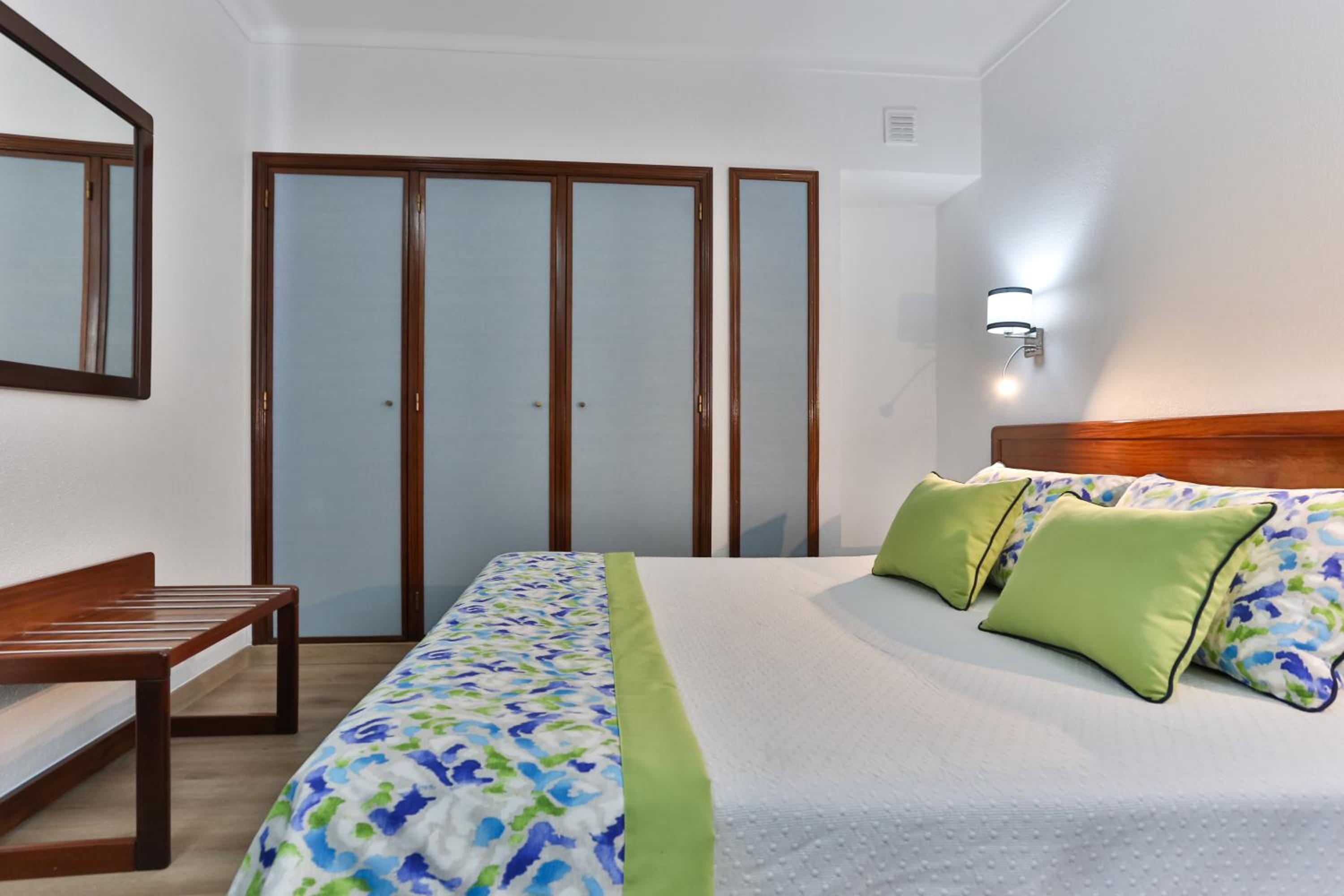 Double Room - Photo 8
