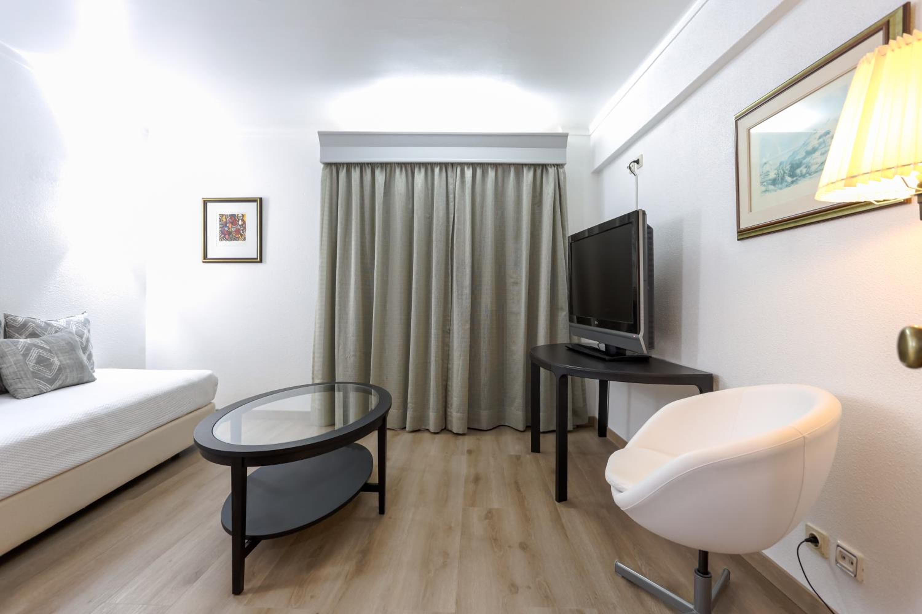 Suite - Photo 4