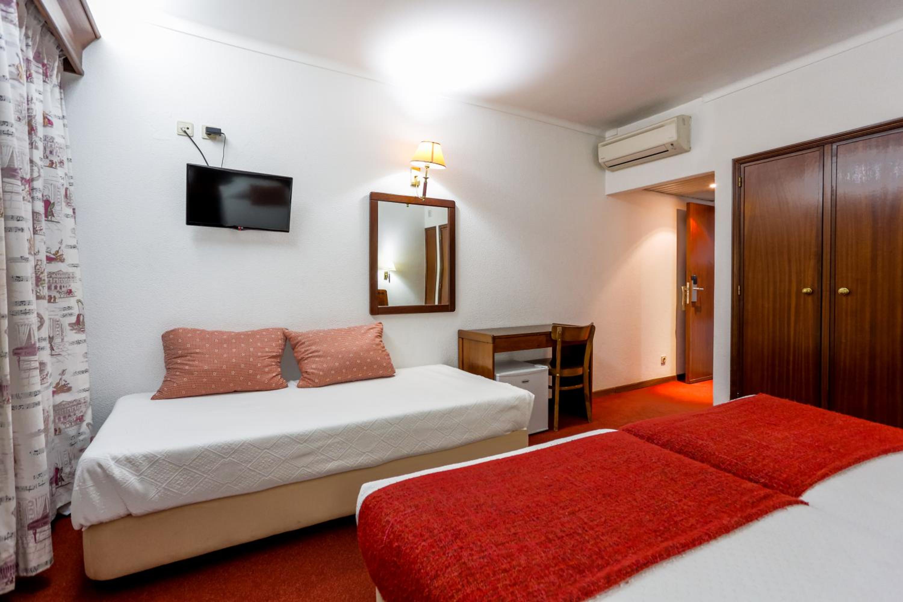 Triple Room - Photo 6