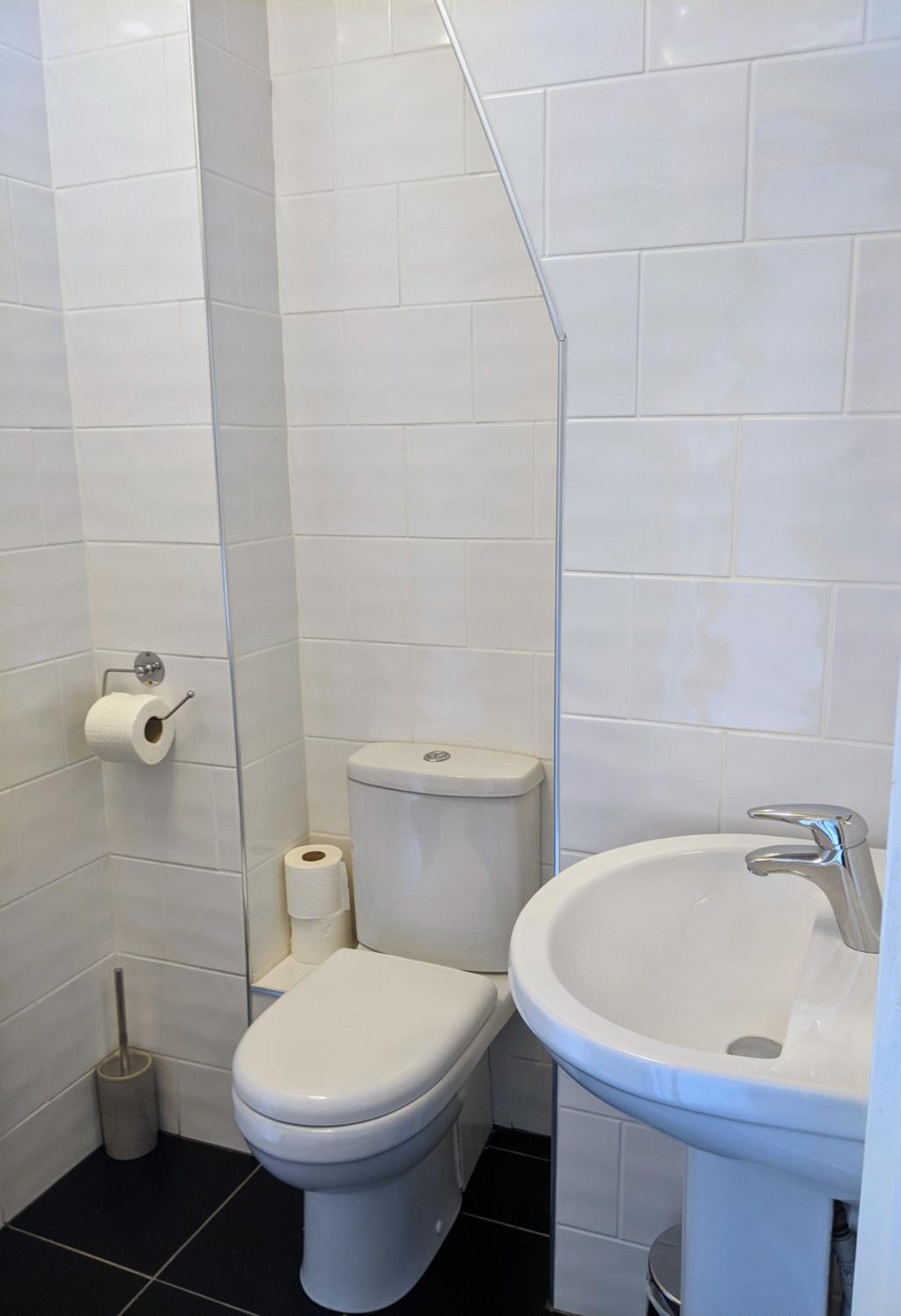 Double Room with Private Bathroom photo 3