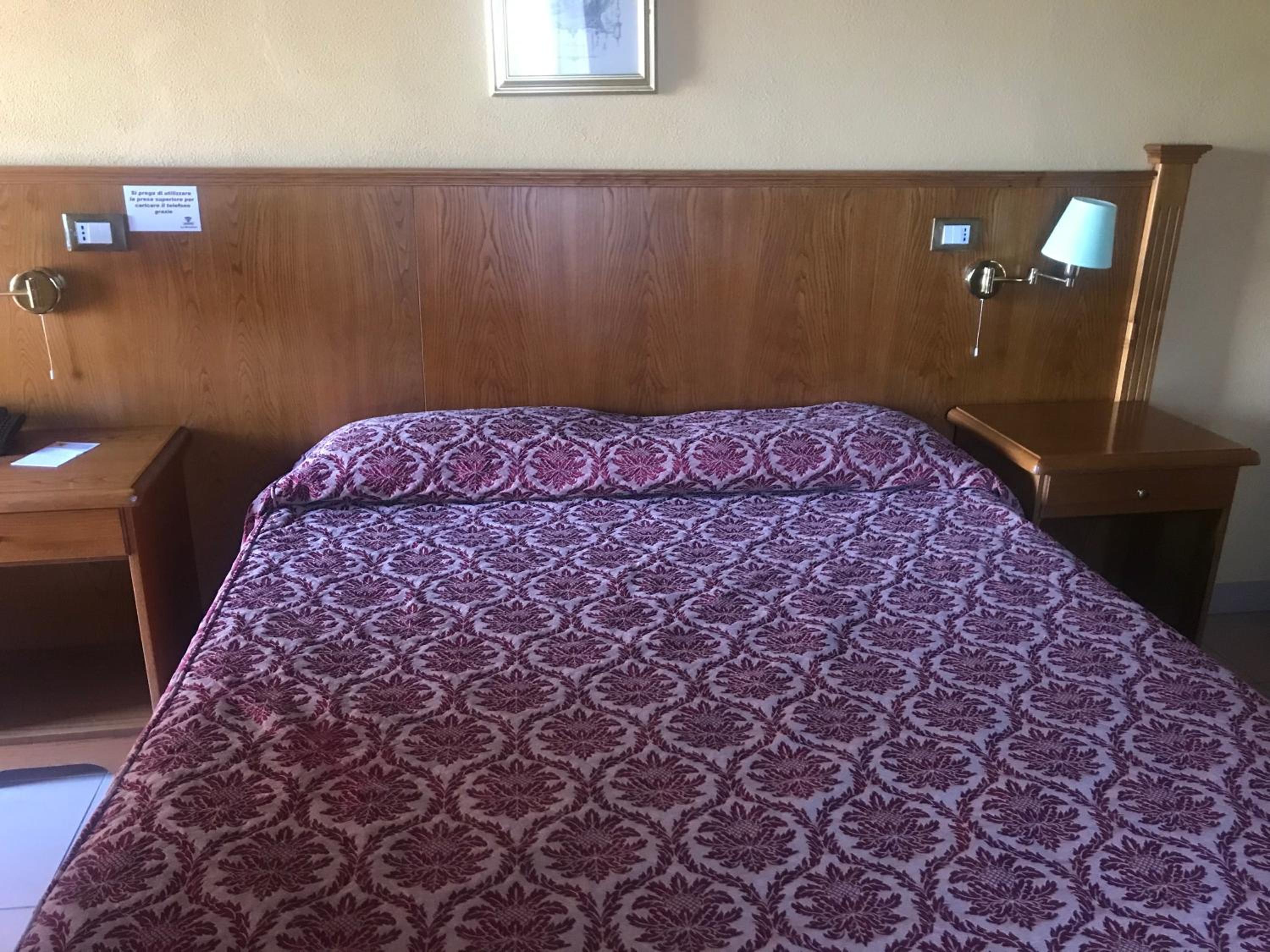 Double Room - Photo 7