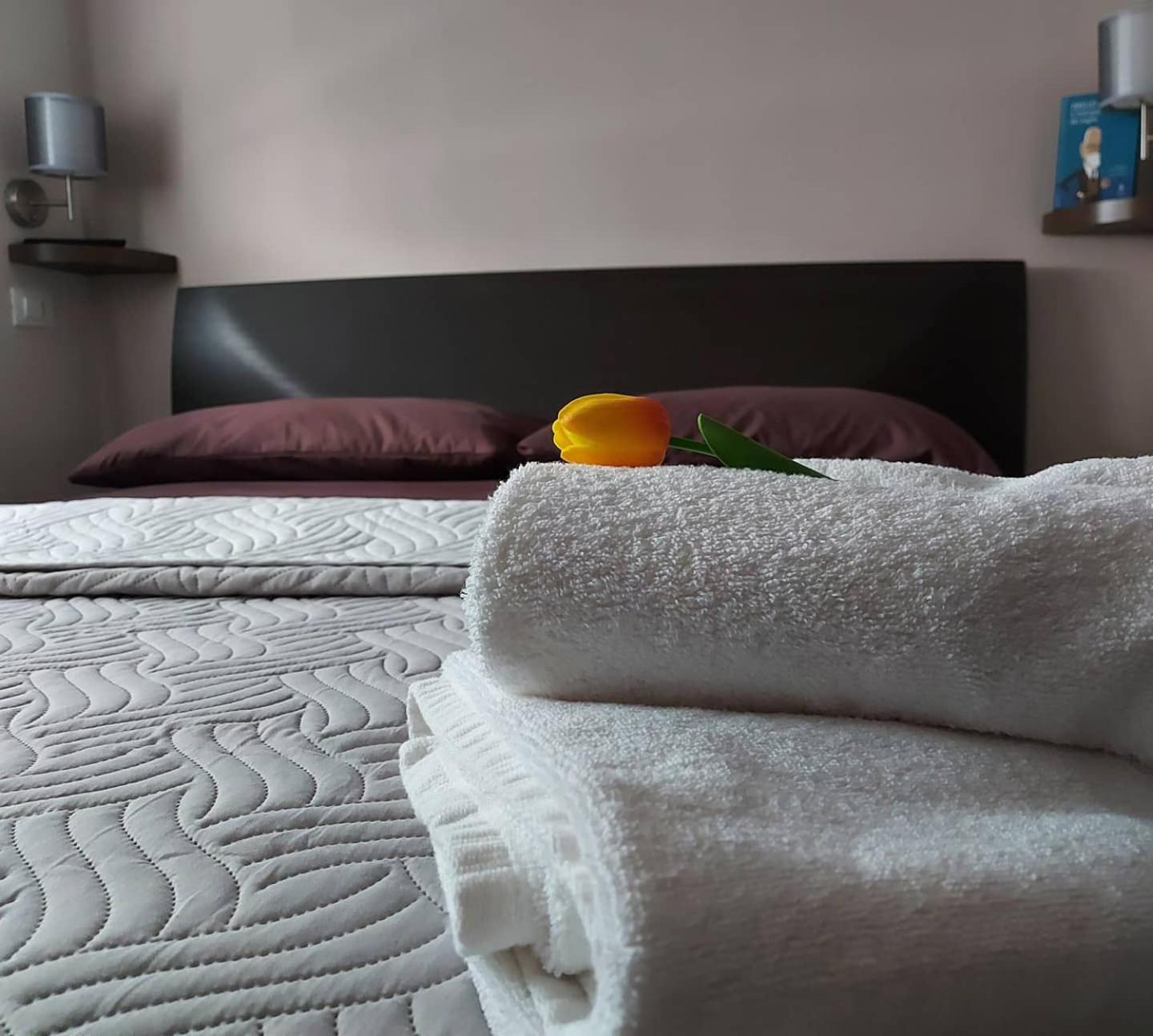 Double Room with Private Bathroom - Photo 8