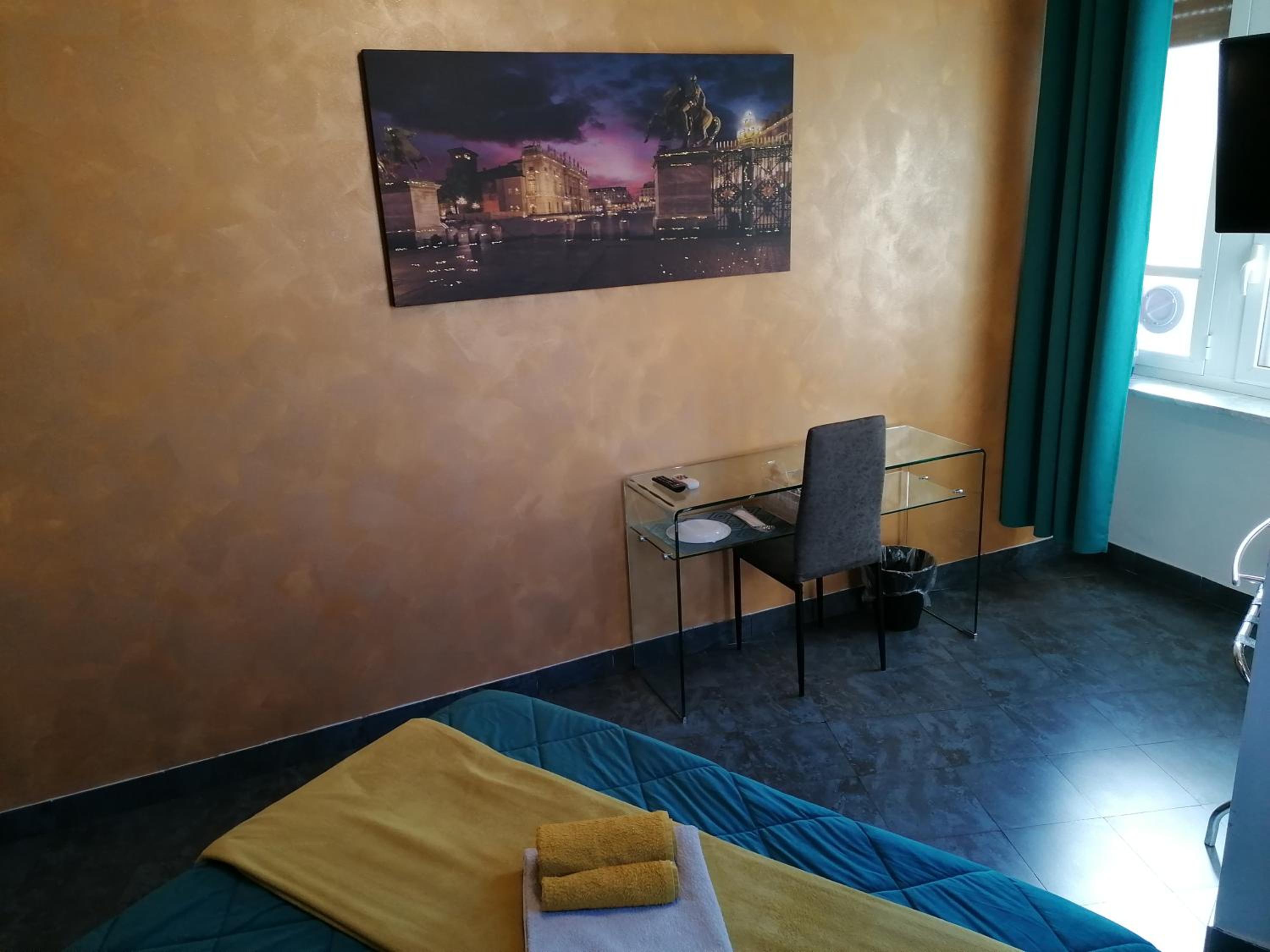 Double or Twin Room with Shared Bathroom photo 3