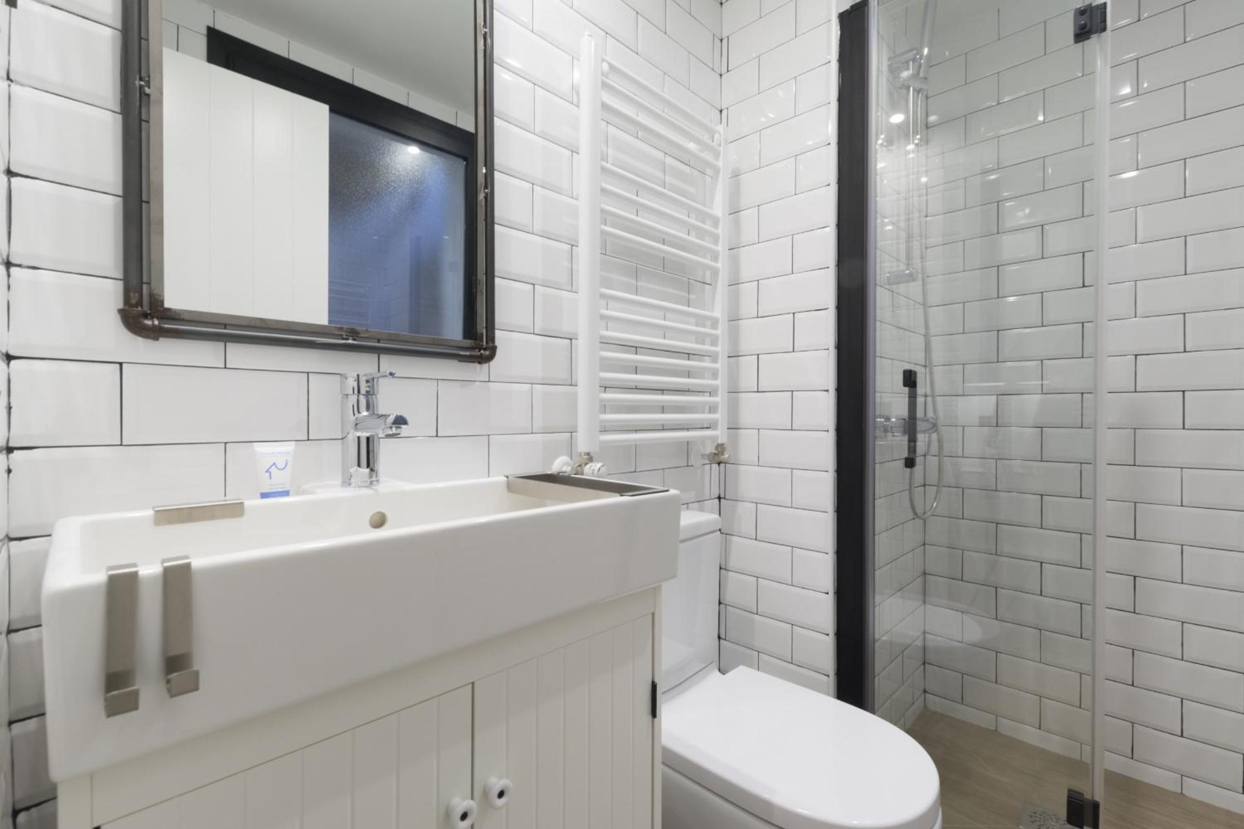 Two-Bedroom 2 bathroom XI photo 3
