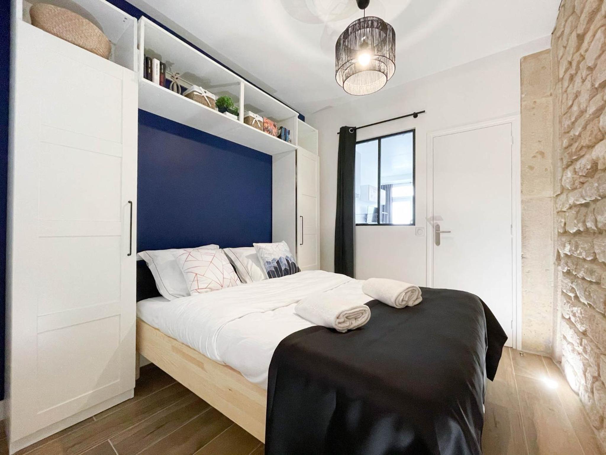 One-Bedroom Apartment photo 2