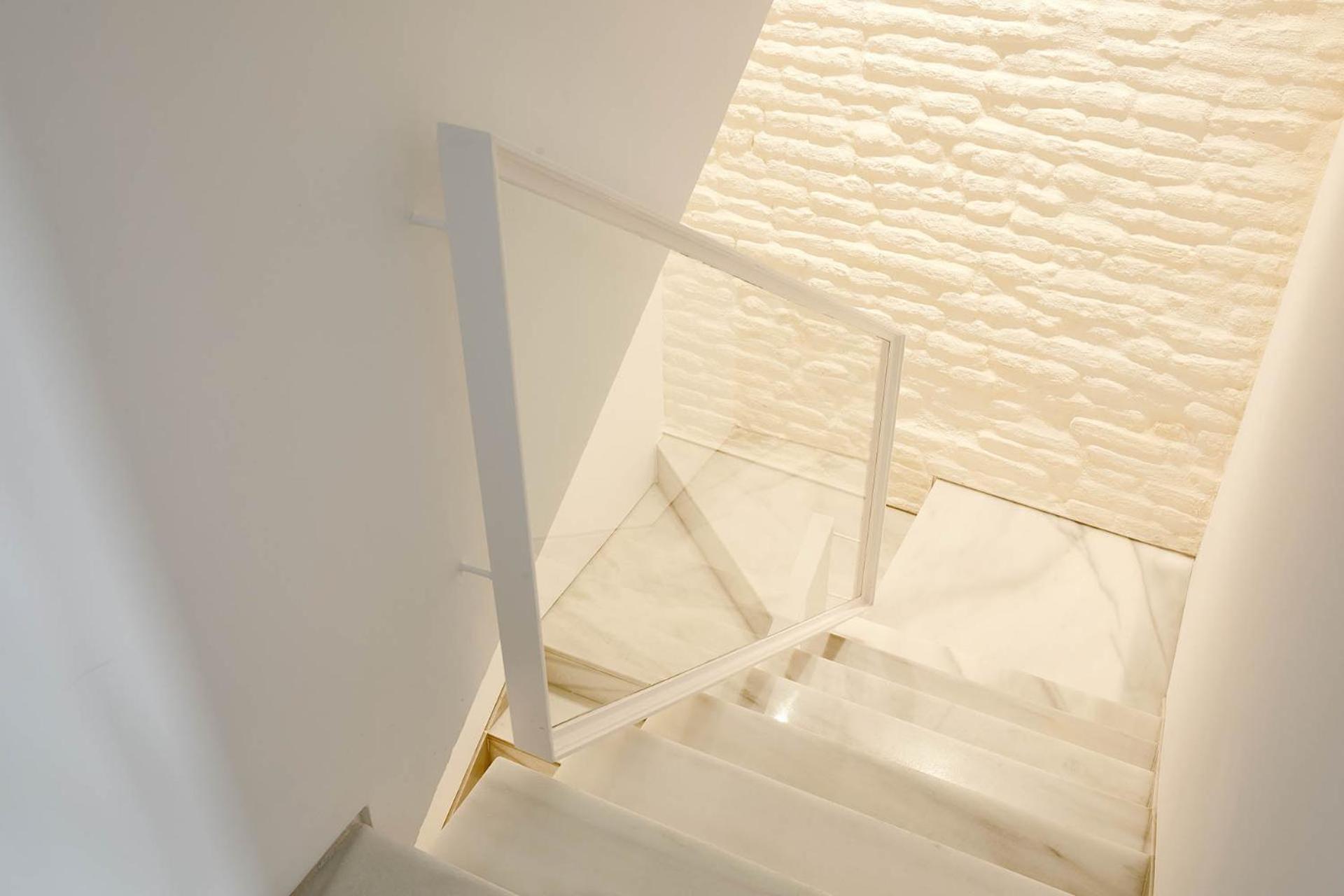 Duplex Apartment - Photo 6