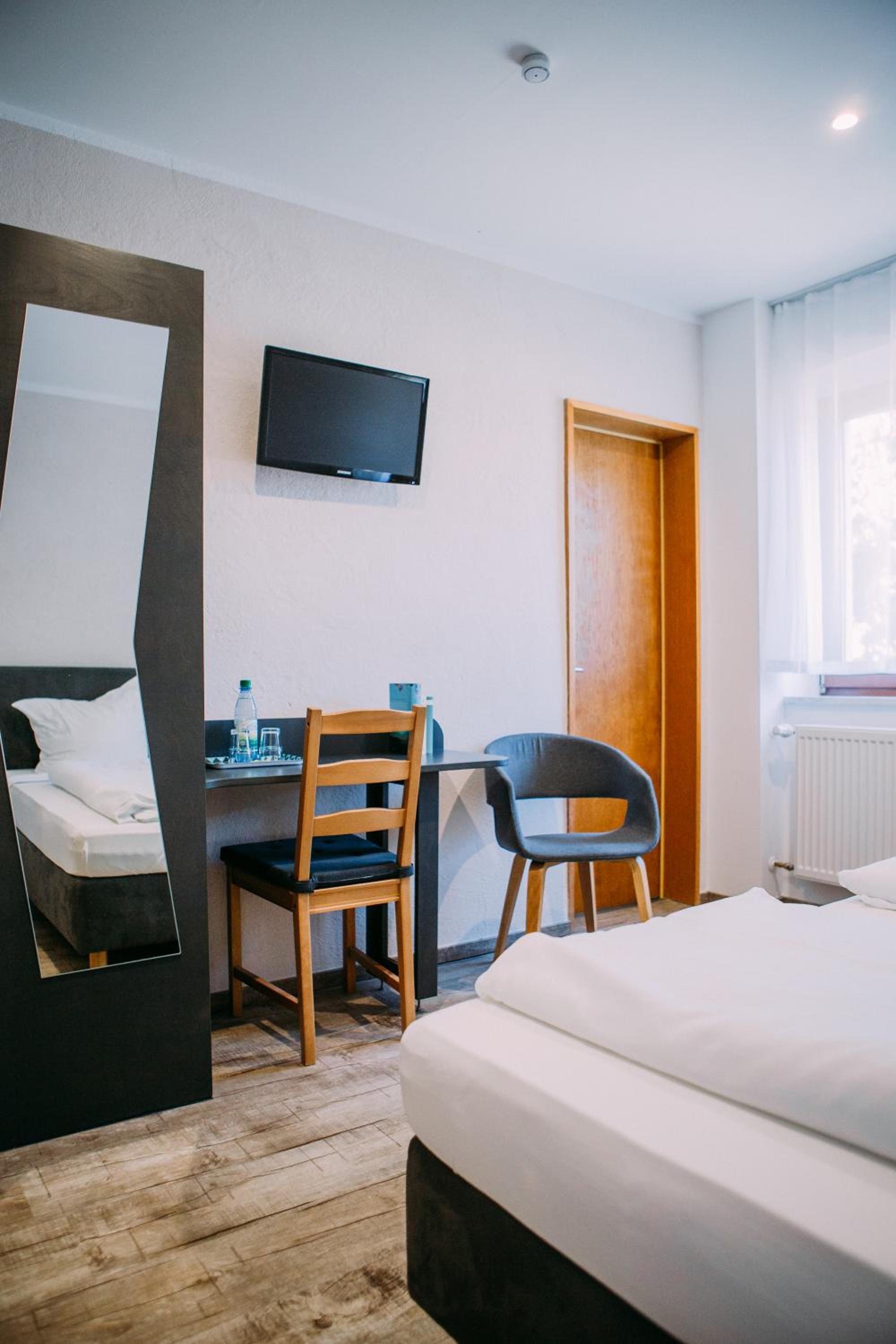 Double or Twin Room photo 2