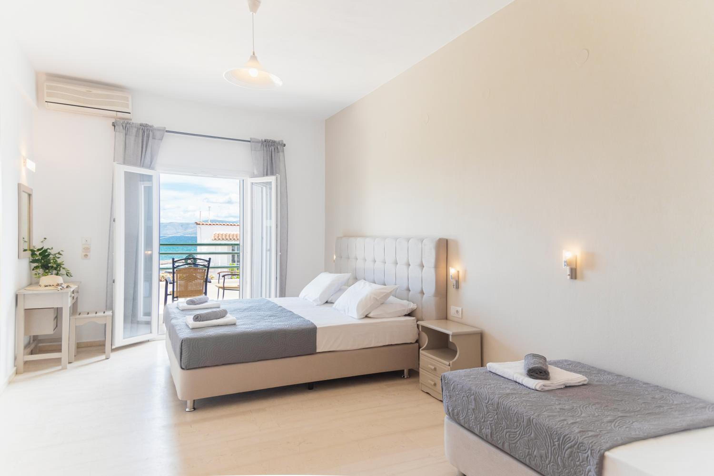 Studio with Sea View photo 1