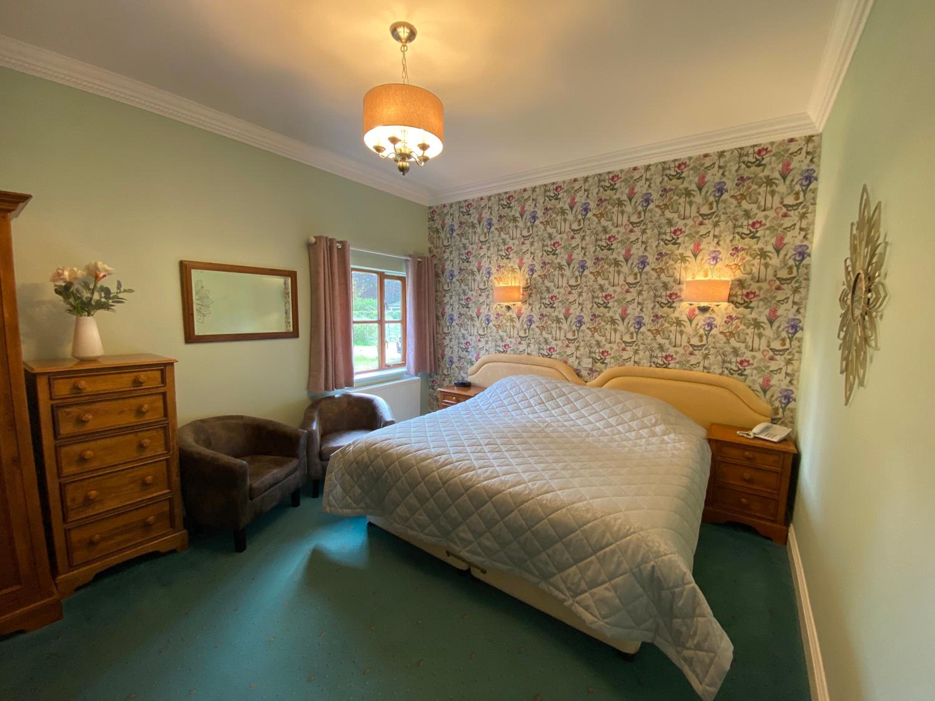 Double or Twin Room - Disability Access - Photo 1