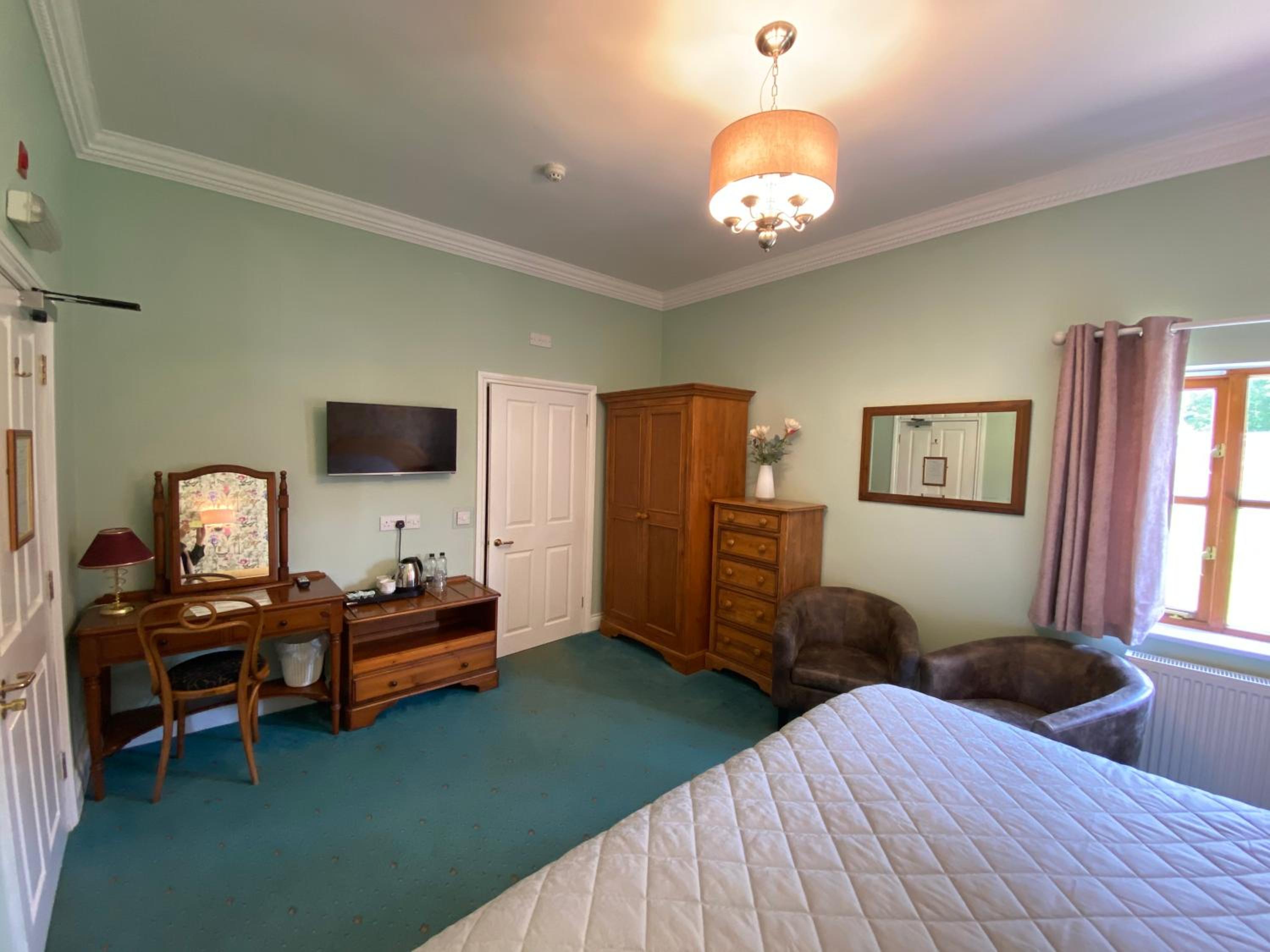 Double or Twin Room - Disability Access - Photo 4