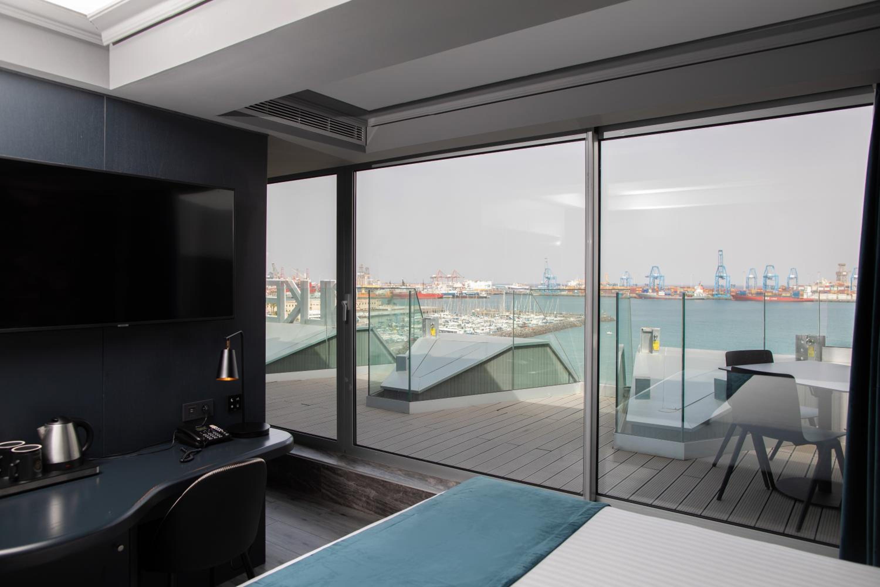 Deluxe Double or Twin Room with Sea View and Terrace
