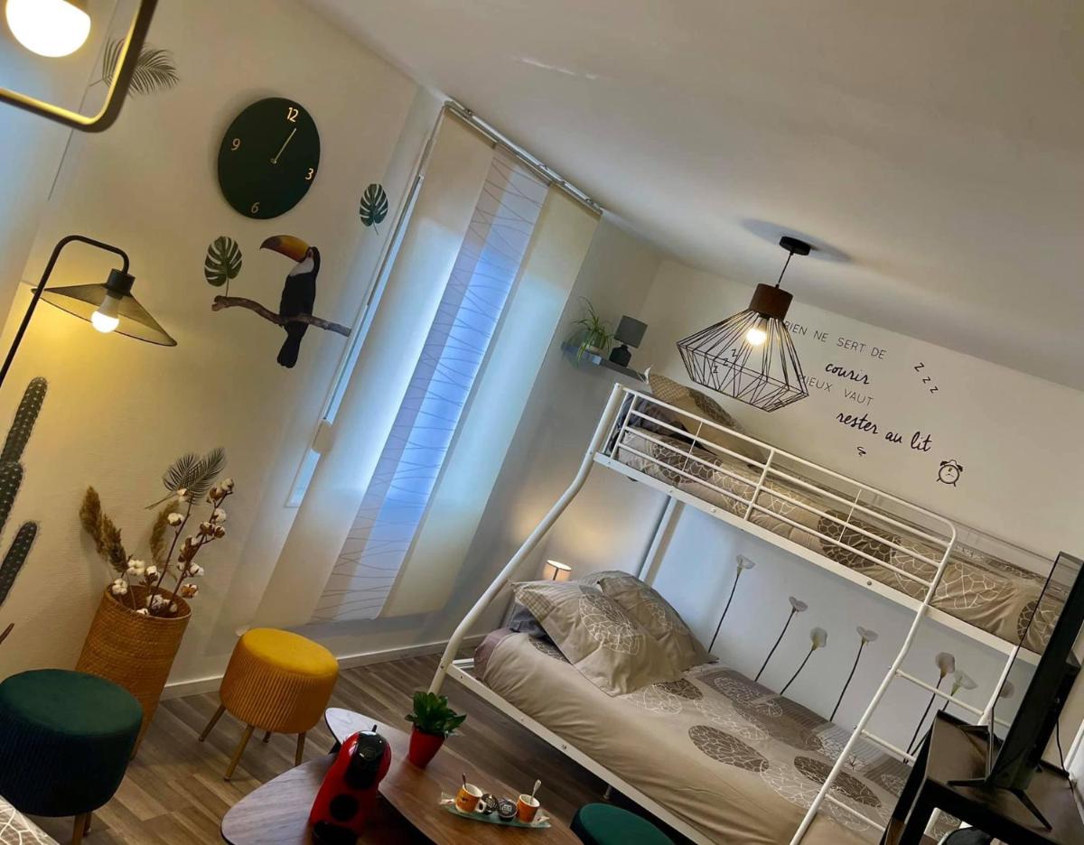 Family Room photo 3