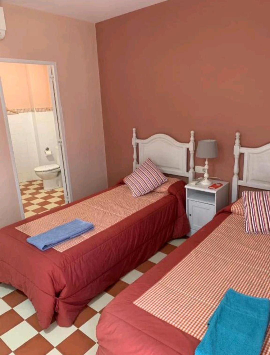 Habitación Doble con Baño Privado