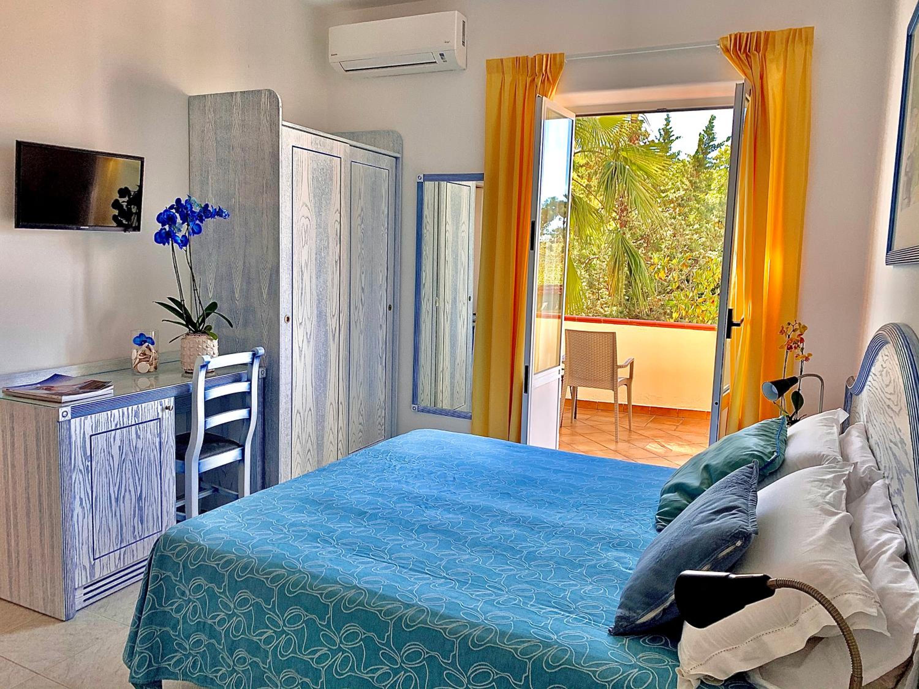 Double or Twin Room - Photo 5