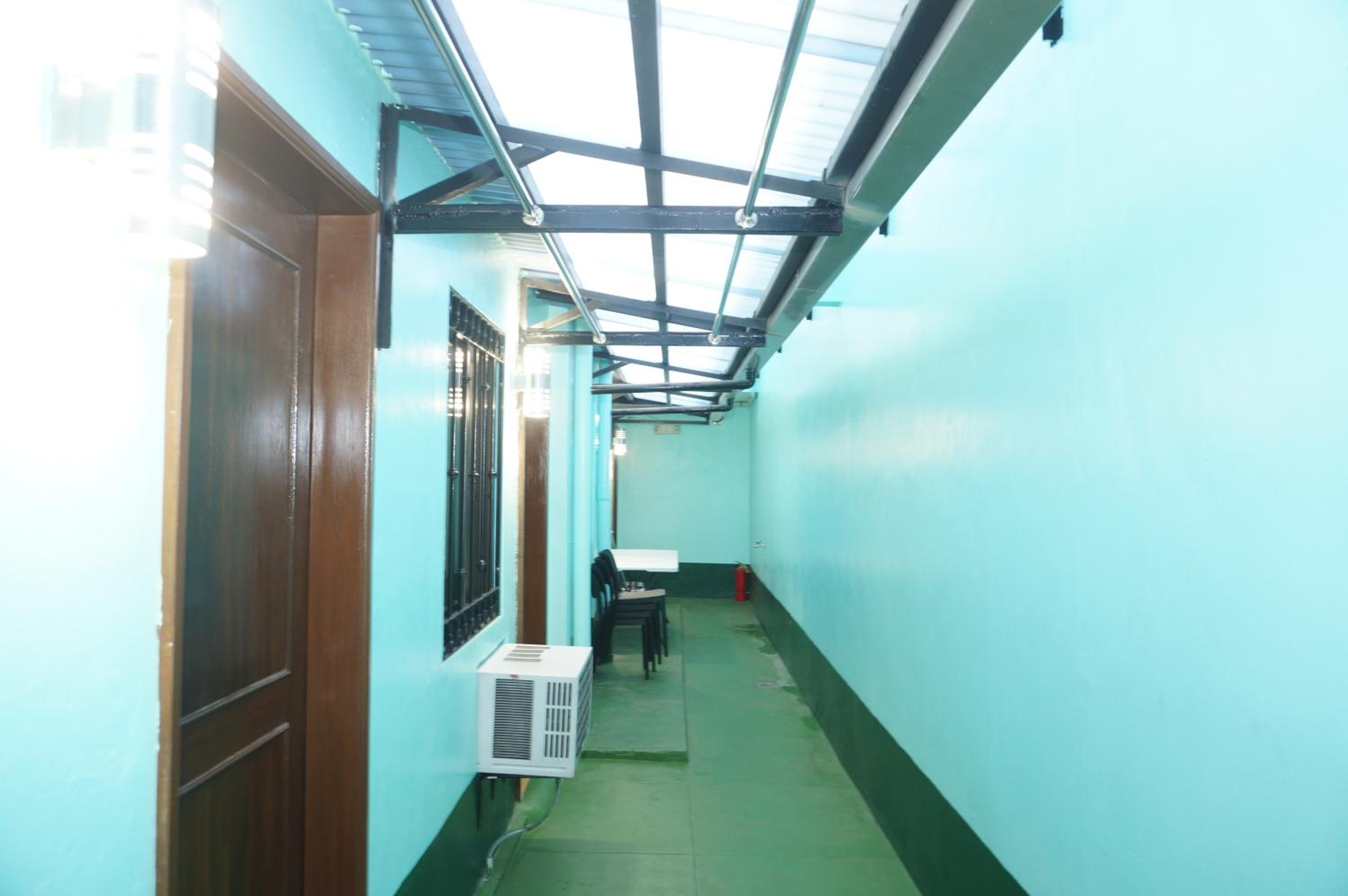 Two-Bedroom Apartment - Photo 2