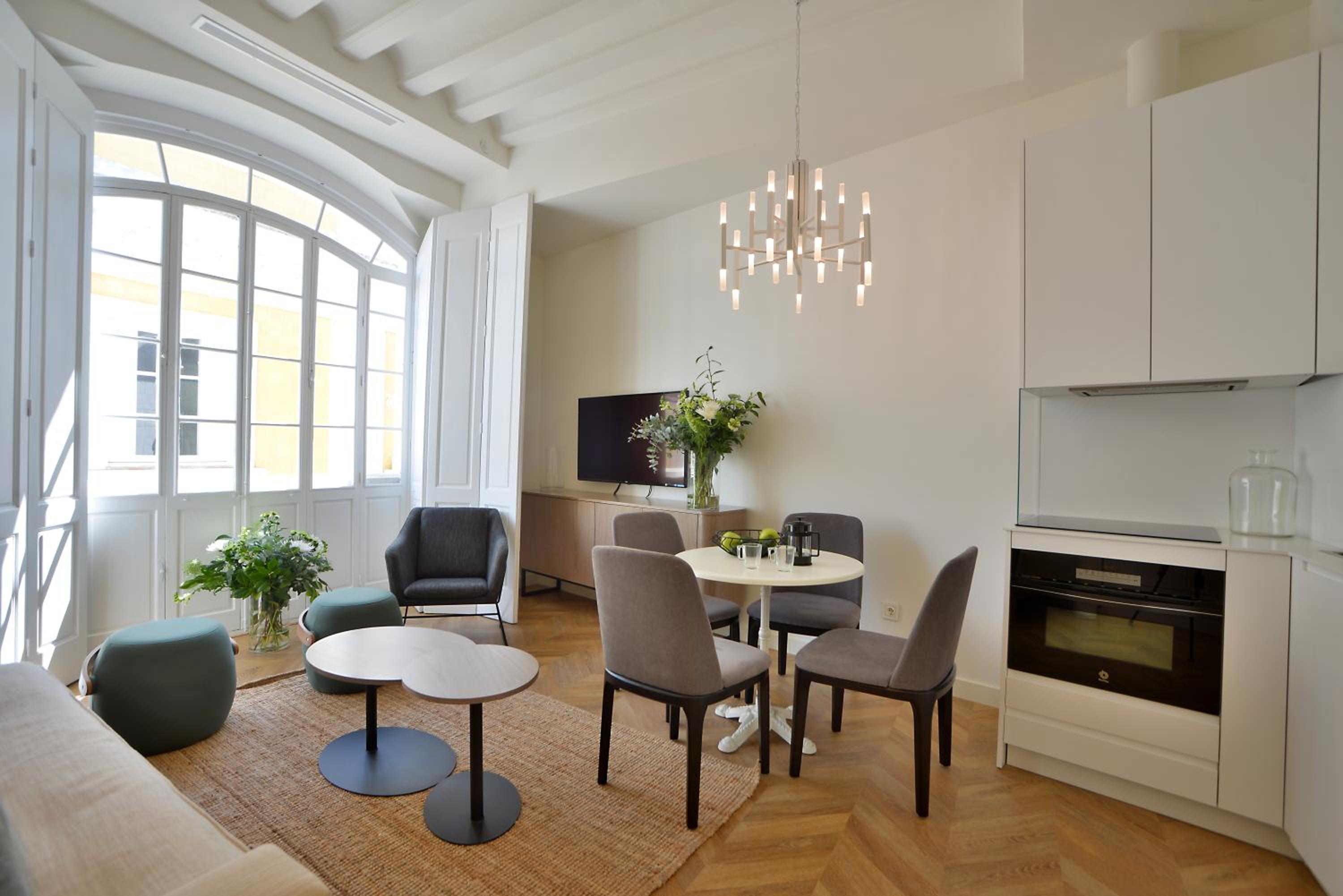 Two-Bedroom Apartment - Photo 9