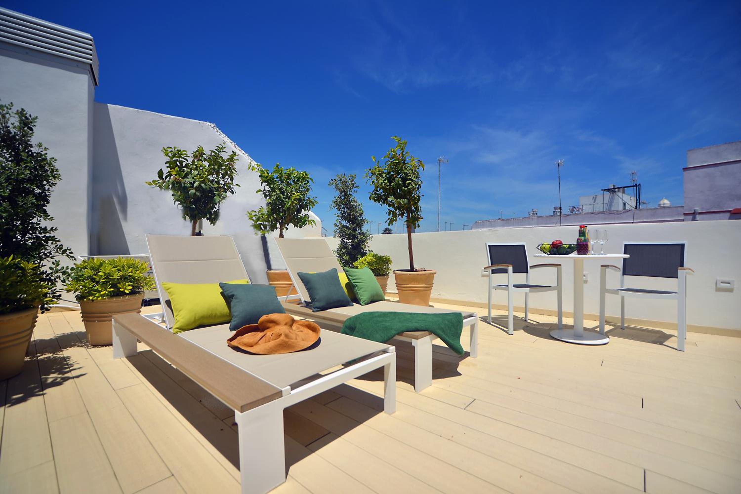 Penthouse Apartment - Photo 8